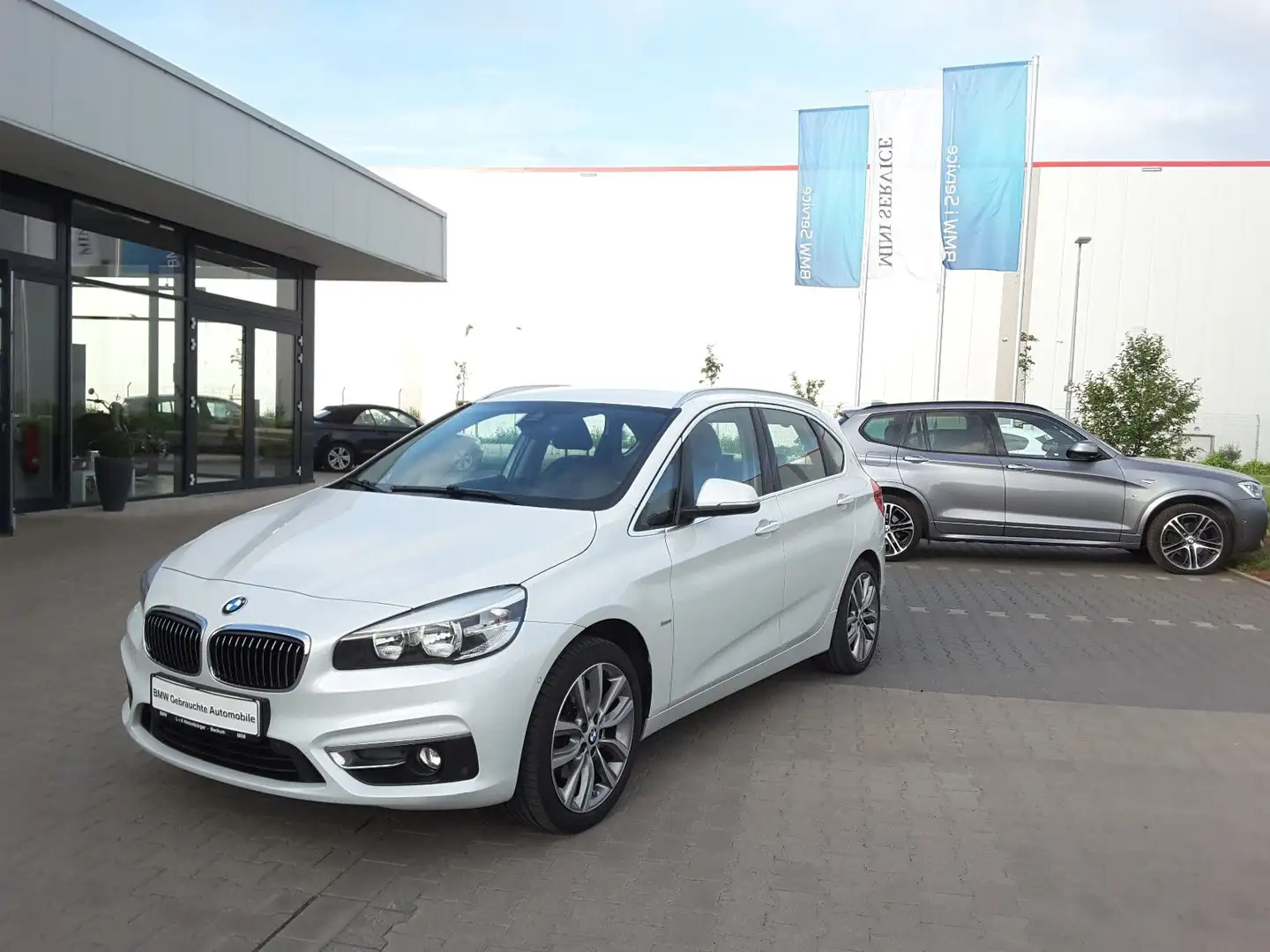 BMW 220 220i Act Tou,Auto,Navi,Leder,Navi,Alu,Klima,PDC, Blanco - 1