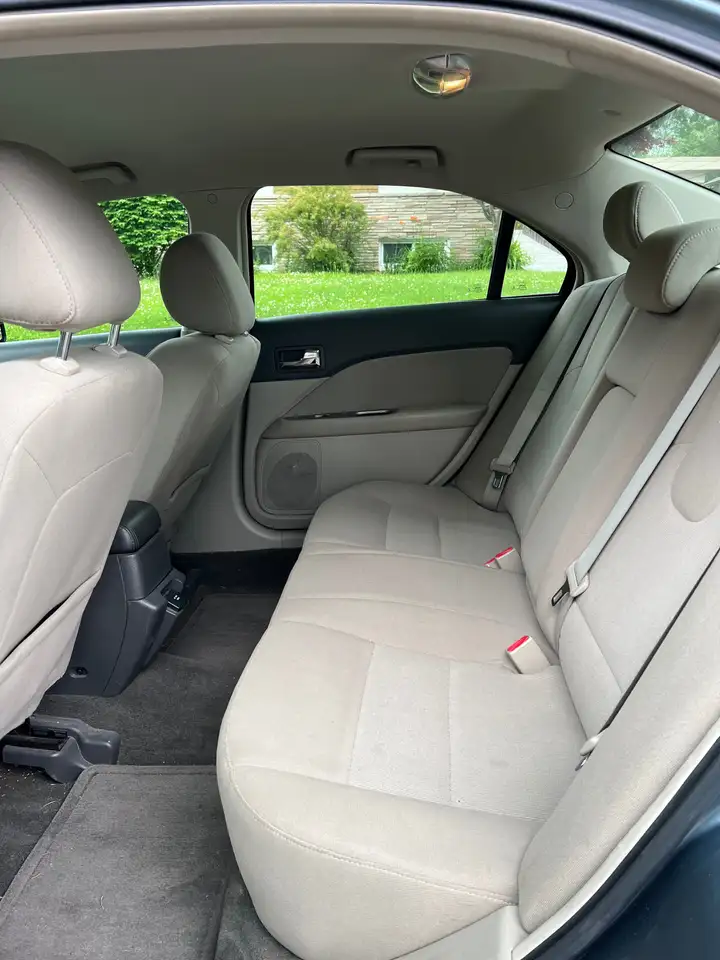 Ford Fusion photo Ford Fusion