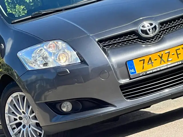 Toyota Auris 1.6-16V Terra - Magnetic Grey - Stoelverwarming/LM