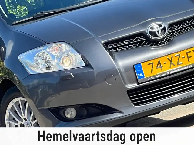 Toyota Auris 1.6-16V Terra - Magnetic Grey - Stoelverwarming/LM