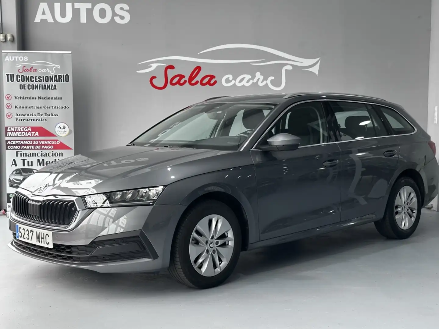 Skoda Octavia 2.0TDI Selection DSG 110kW Grijs - 1