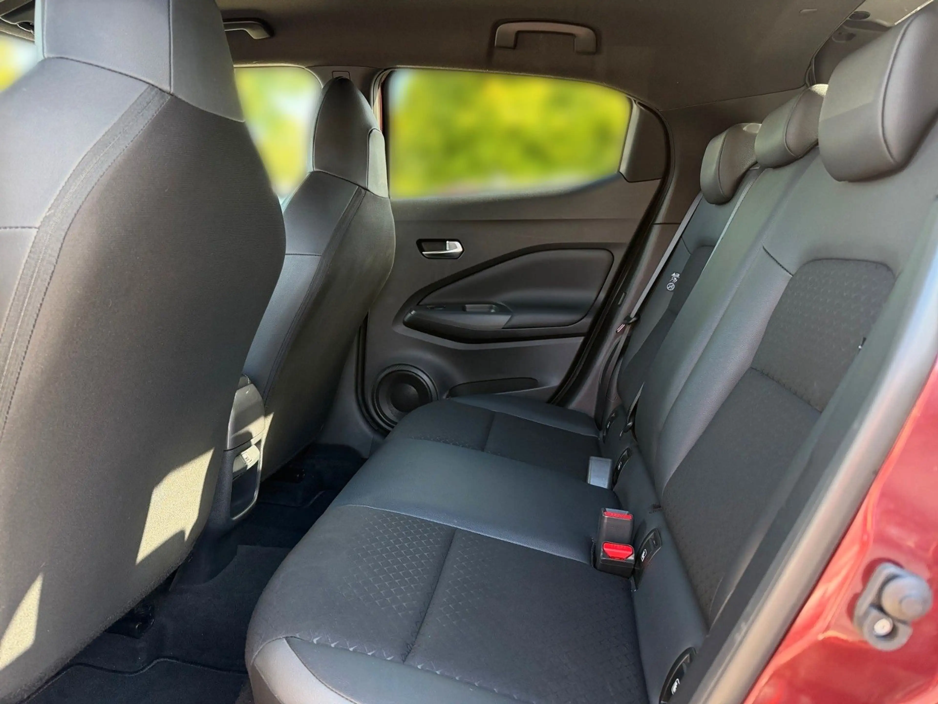 Nissan Juke 1.0 DIG-T N-Connecta 360° Navi 1.Hand — photo 7