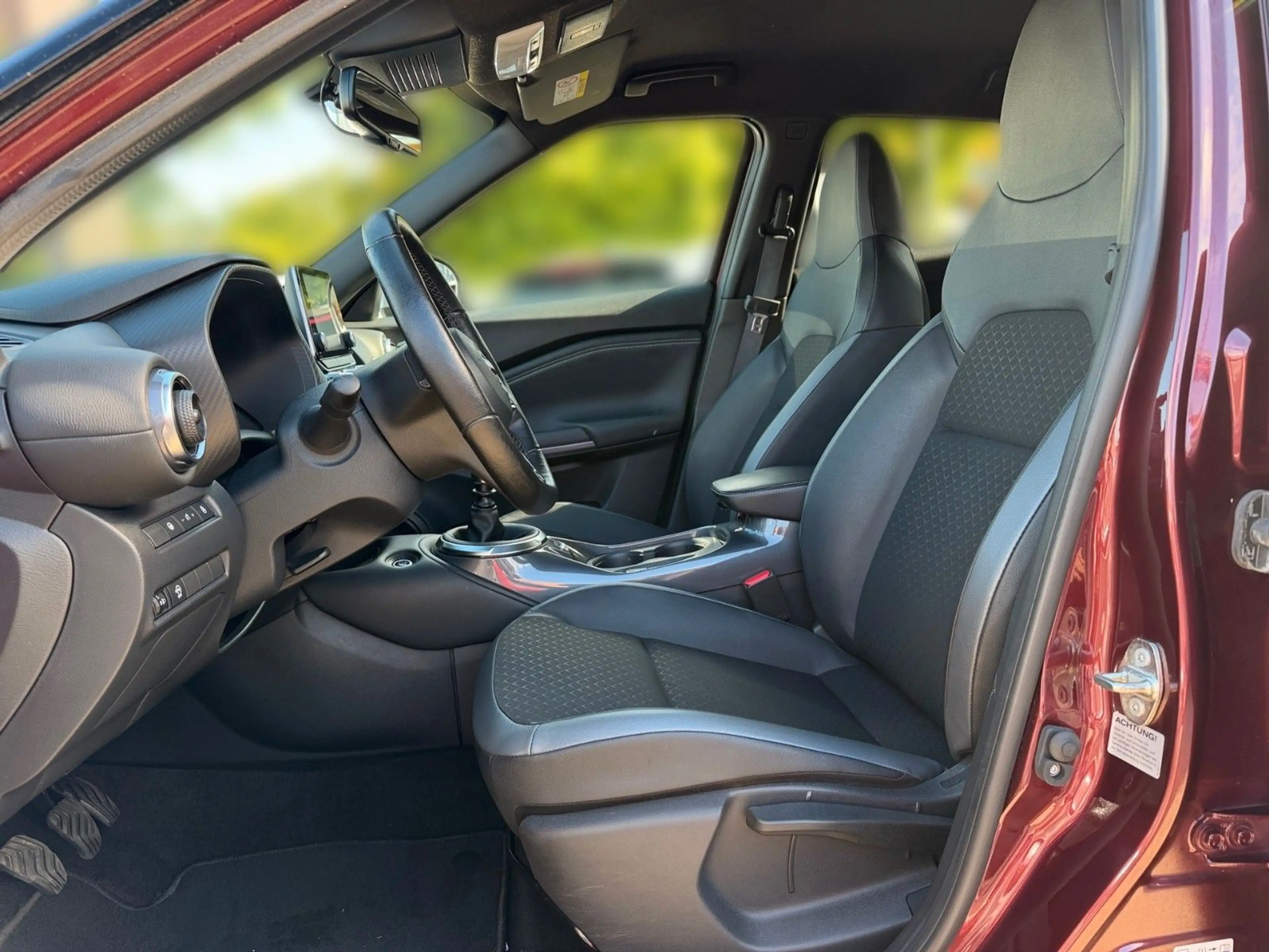 Nissan Juke 1.0 DIG-T N-Connecta 360° Navi 1.Hand — photo 6