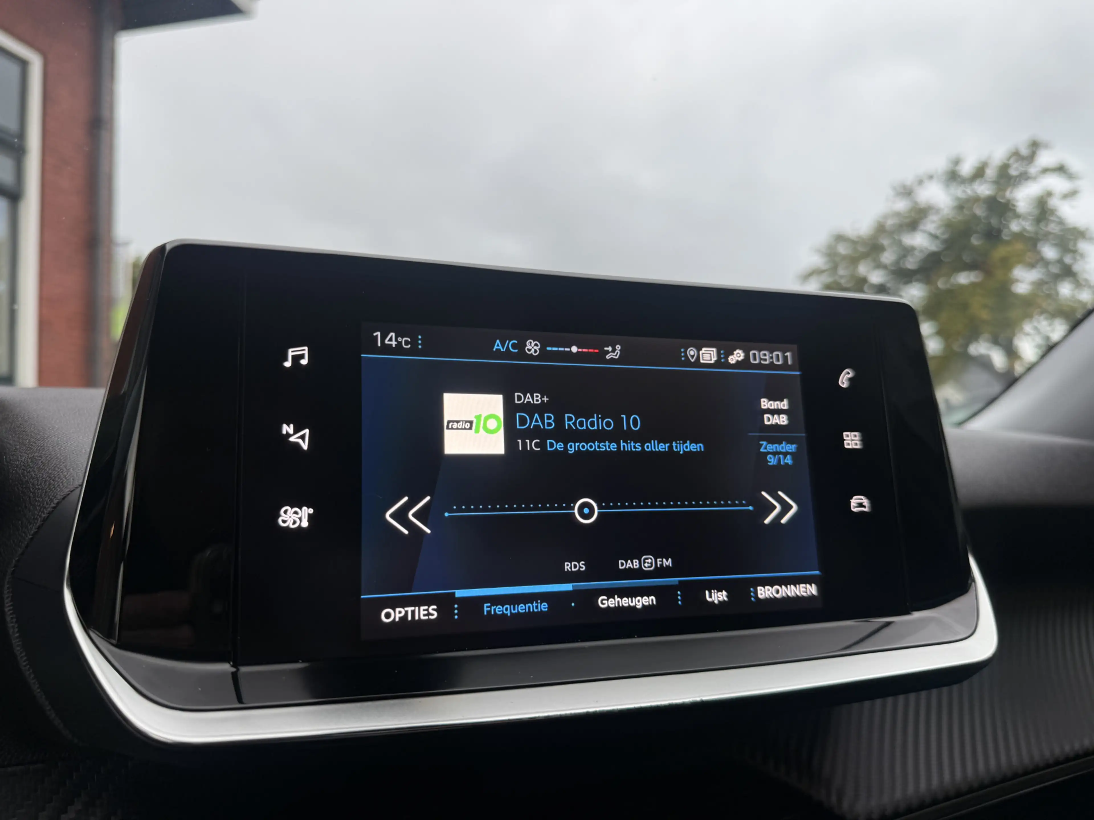 Peugeot 2008 1.2 PureTech Active | 1e EIGENAAR | NAVI | CRUISE — photo 21