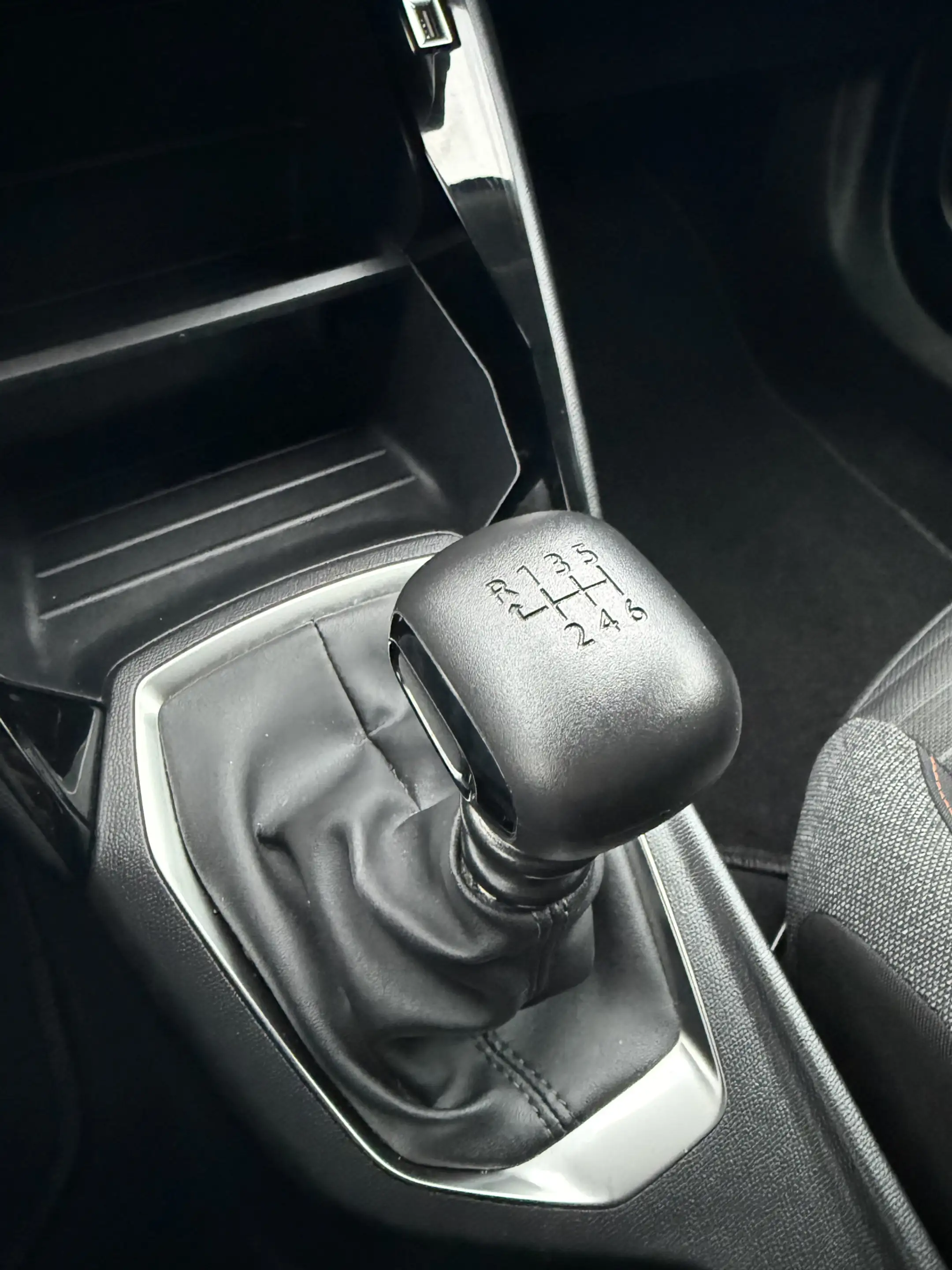Peugeot 2008 1.2 PureTech Active | 1e EIGENAAR | NAVI | CRUISE — photo 25