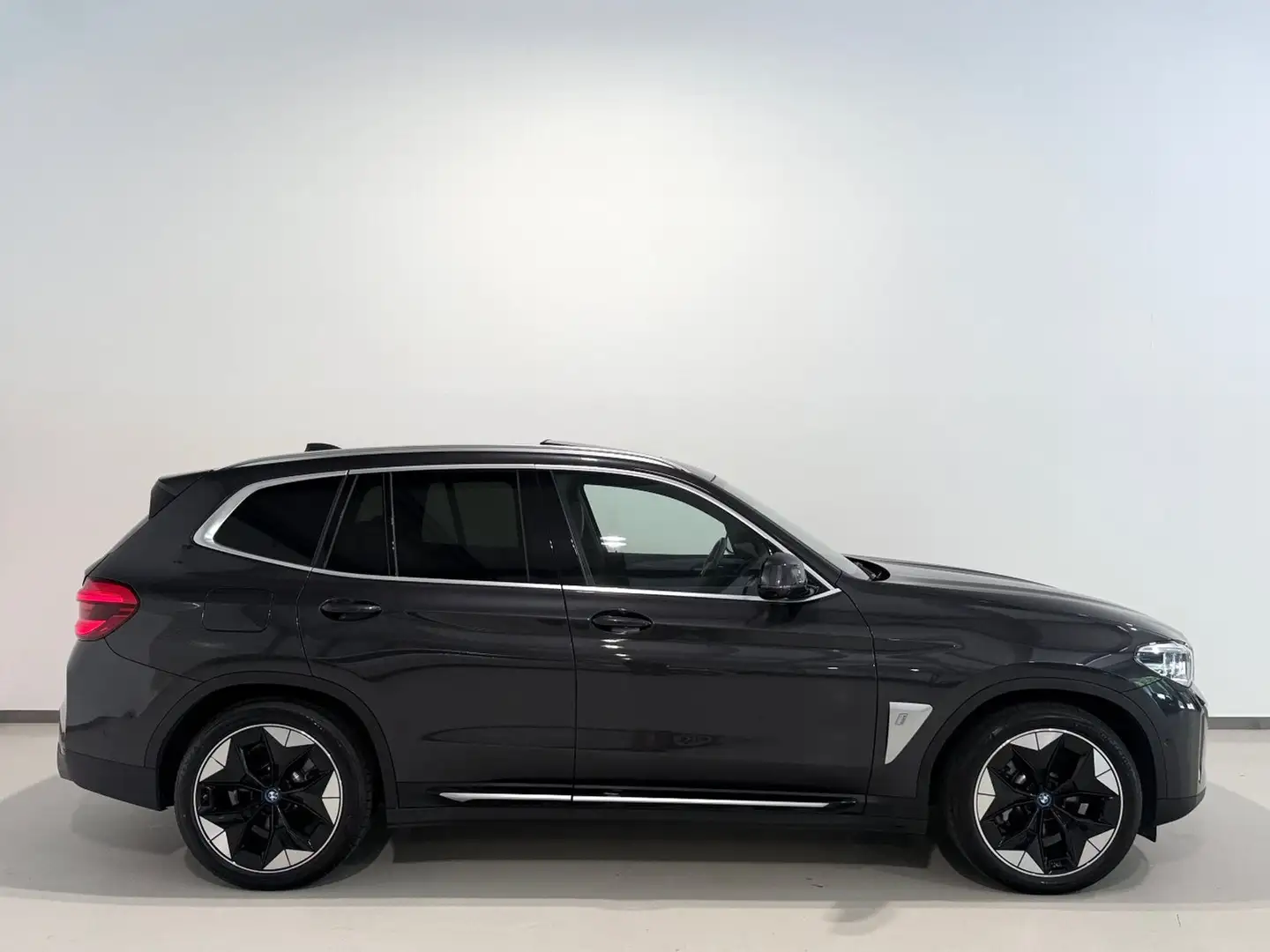 BMW iX3 /Impressive/HEAD-UP/Panorama/AHK/360*Grad Grau - 2