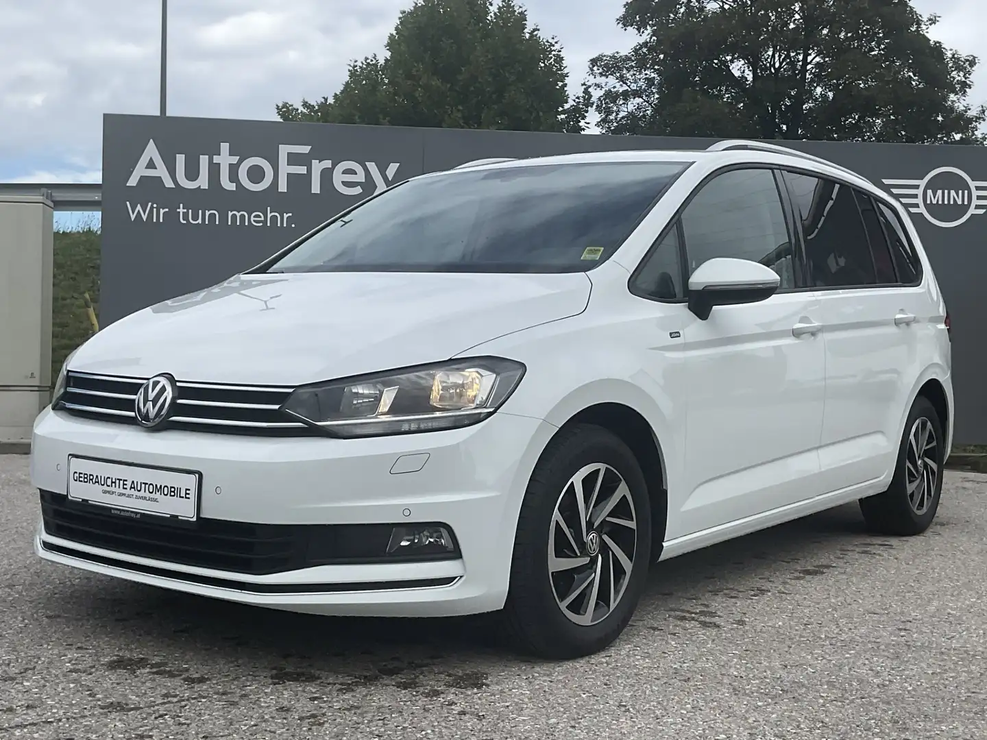 Volkswagen Touran 1,6 SCR TDI Weiß - 1