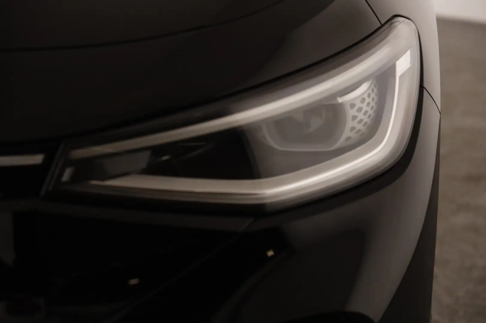 Volkswagen ID.4 GTX 4MOTION 220 kW Schwarz - 2