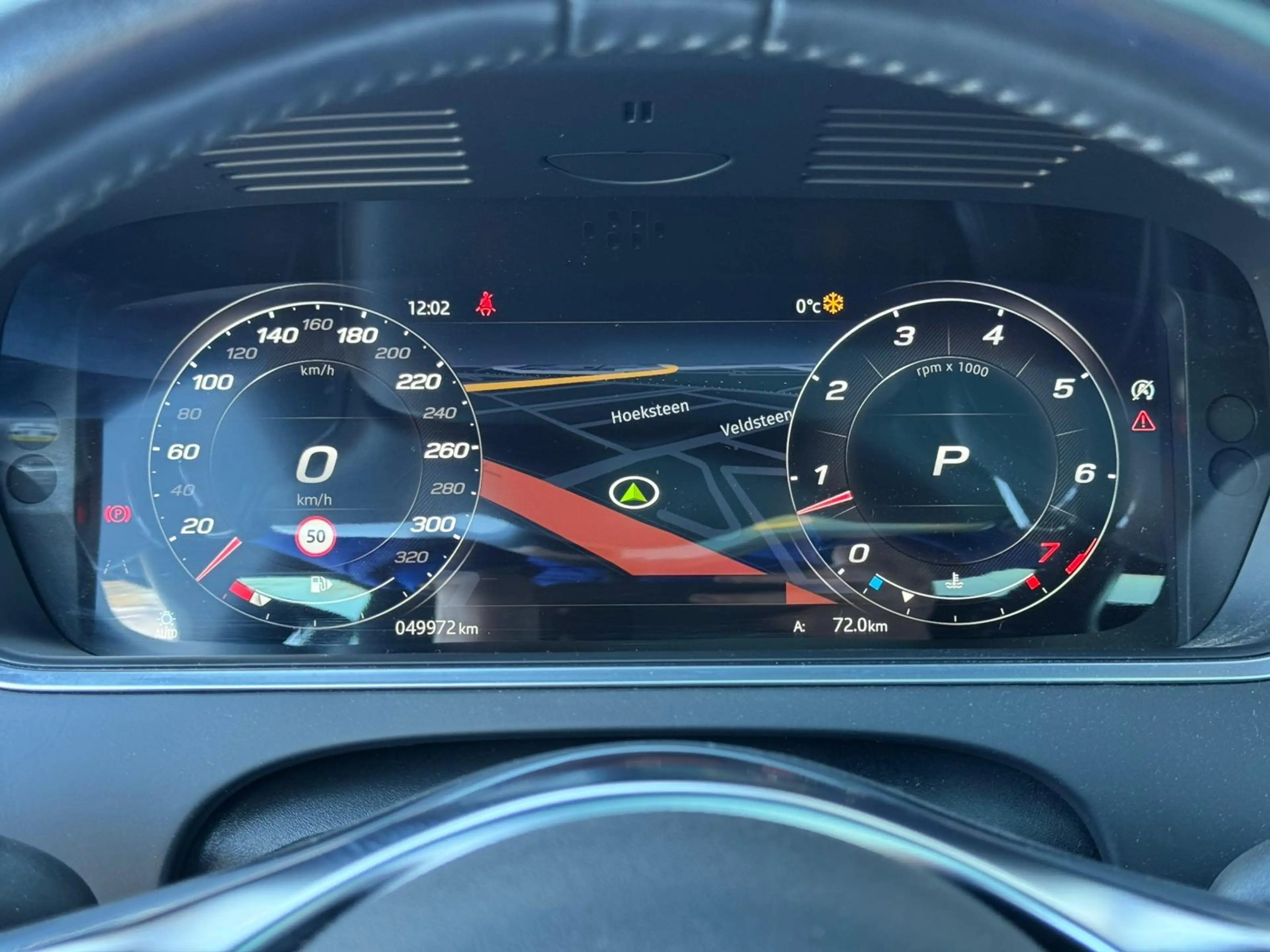 Jaguar F-Type P300 RWD R-Dynamic — photo 6