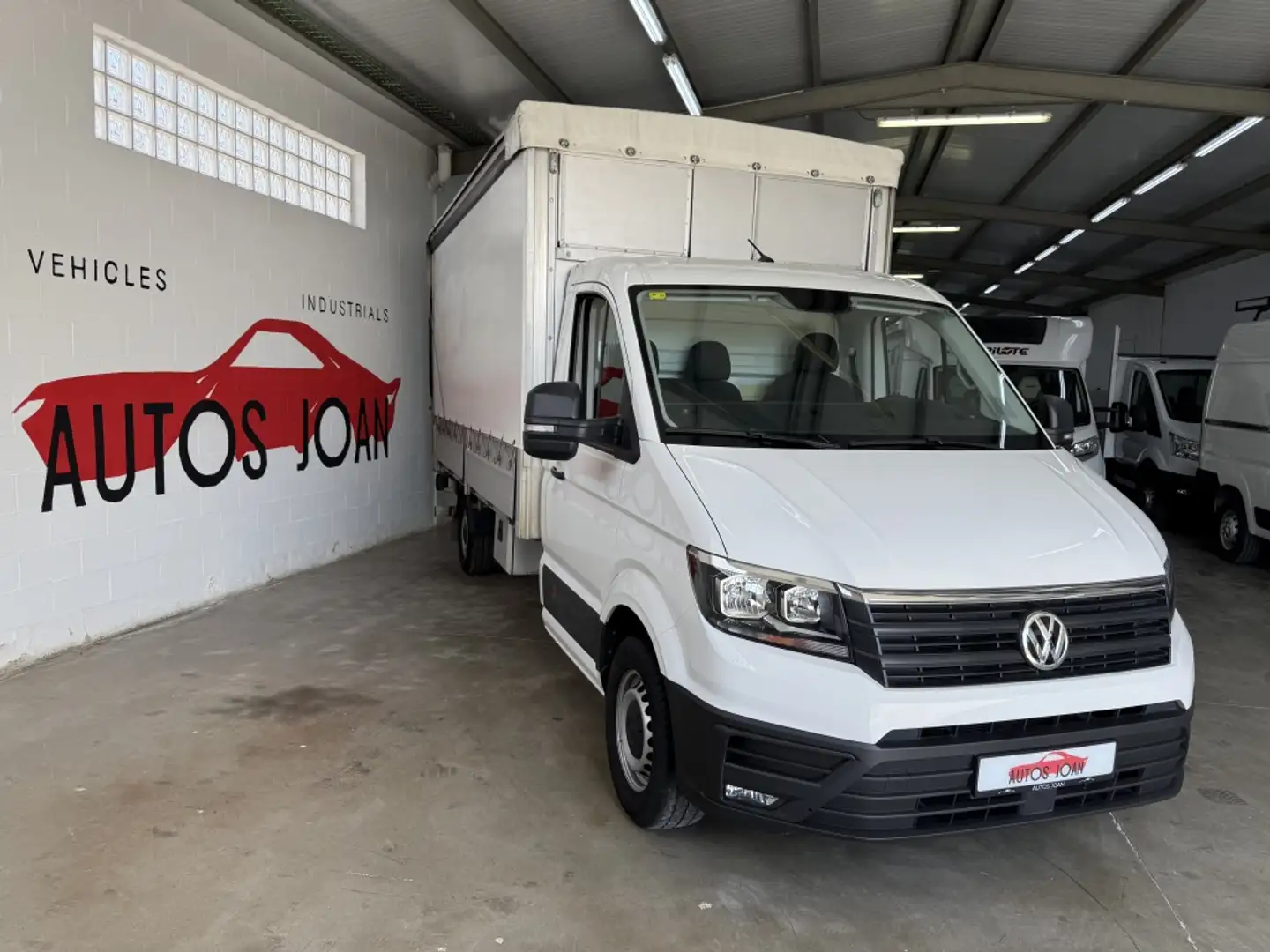Volkswagen Crafter Ch. Cb. 2.0TDI SCR RWD 35 BL L4 103kW Wit - 2