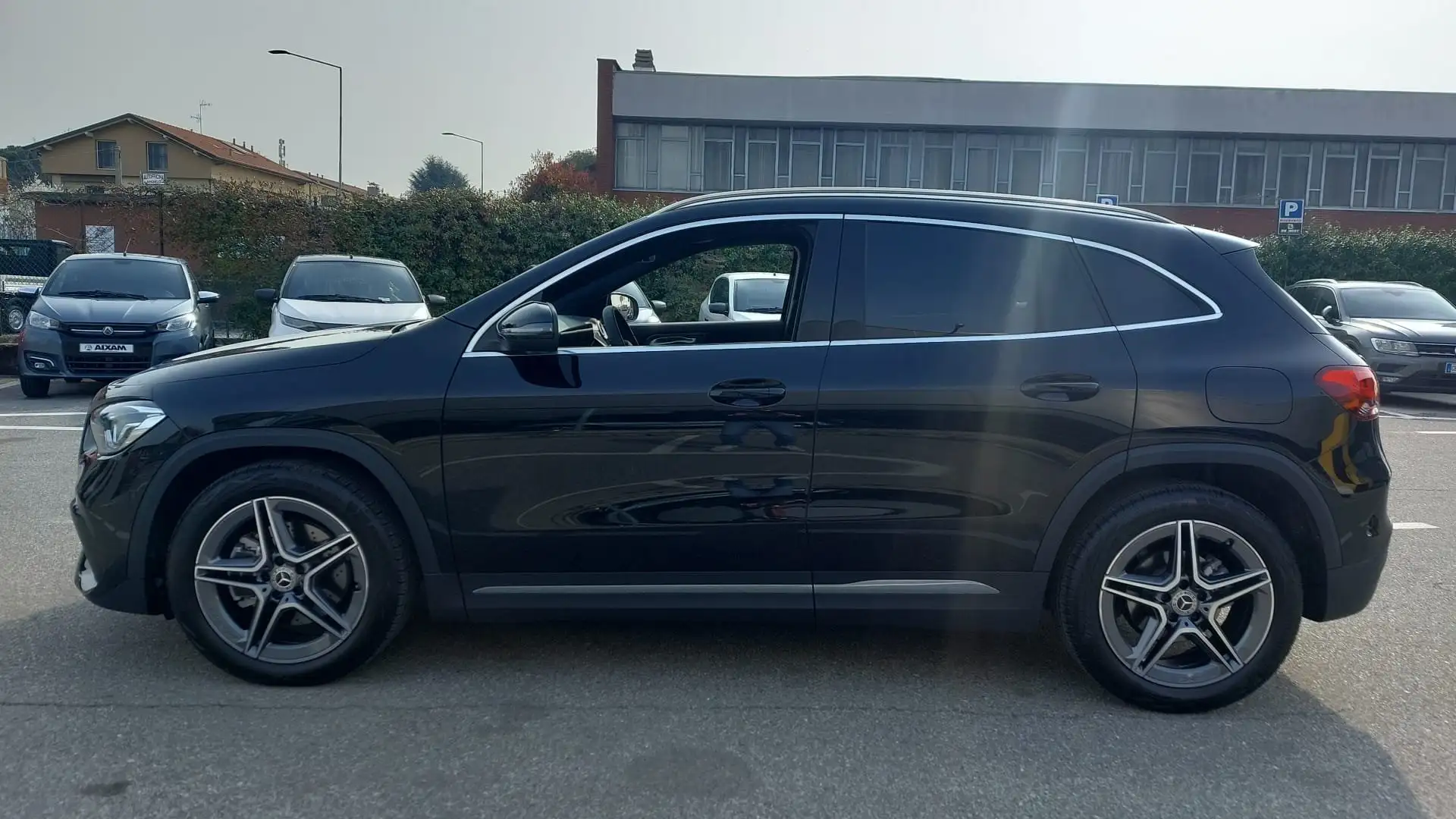 Mercedes-Benz GLA 200 GLA 200 d Premium auto AMG Чорний - 1