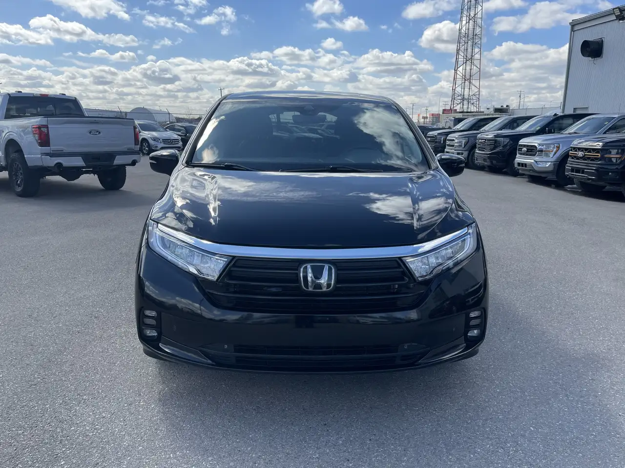 Honda Odyssey снимка Honda Odyssey