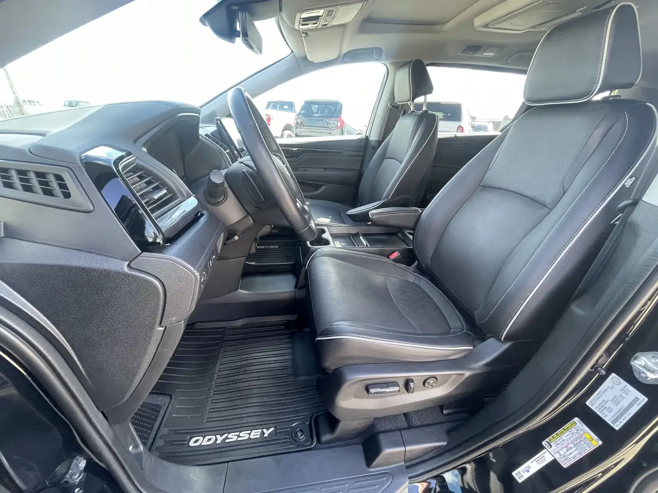 Honda Odyssey снимка Honda Odyssey