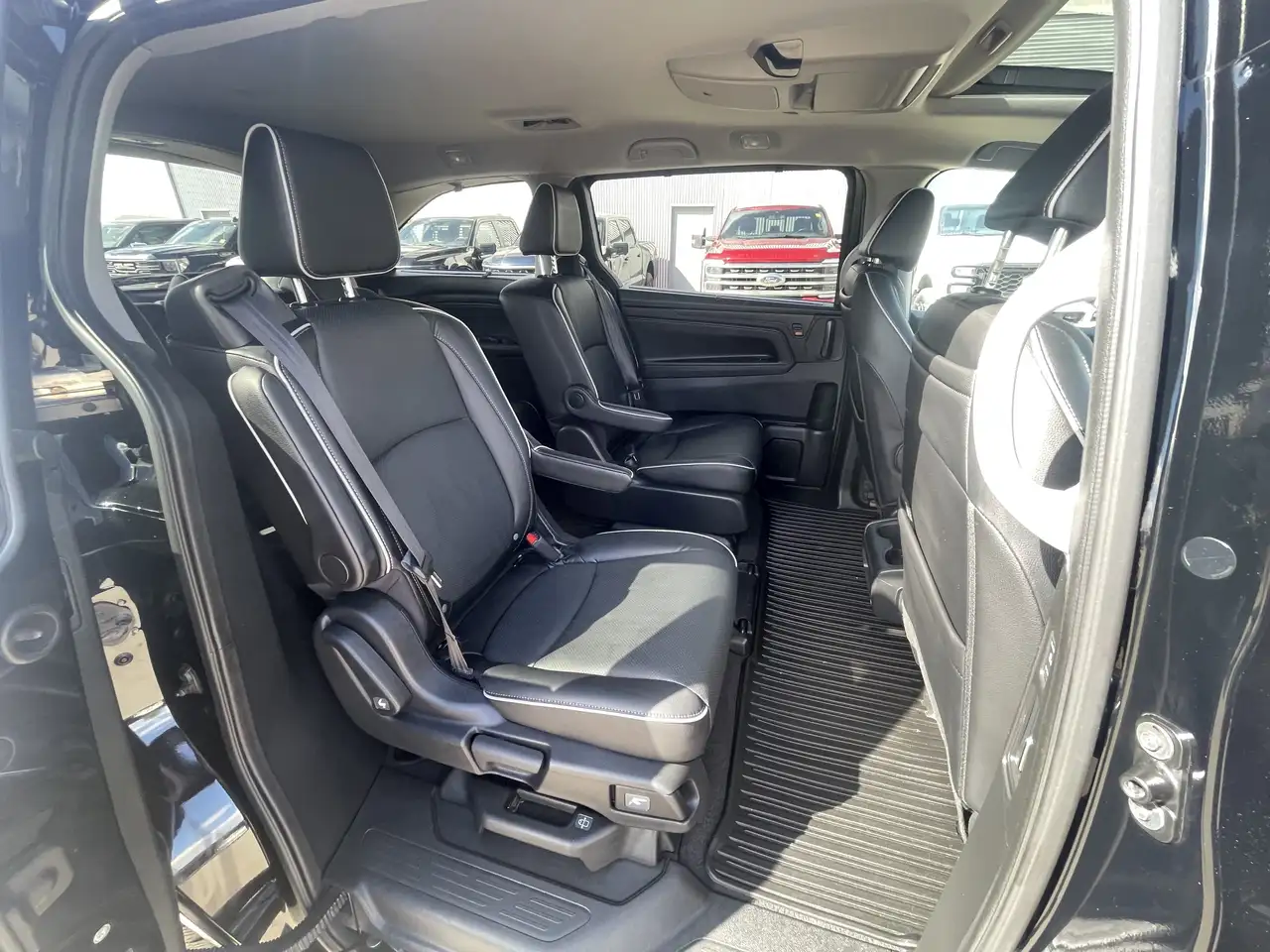 Honda Odyssey снимка Honda Odyssey