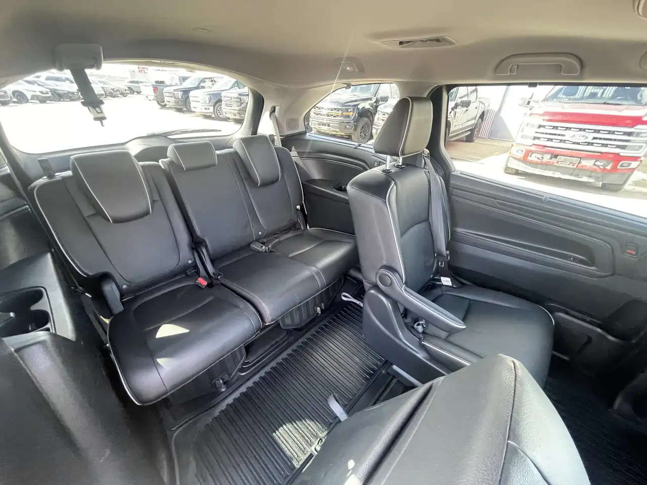 Honda Odyssey снимка Honda Odyssey