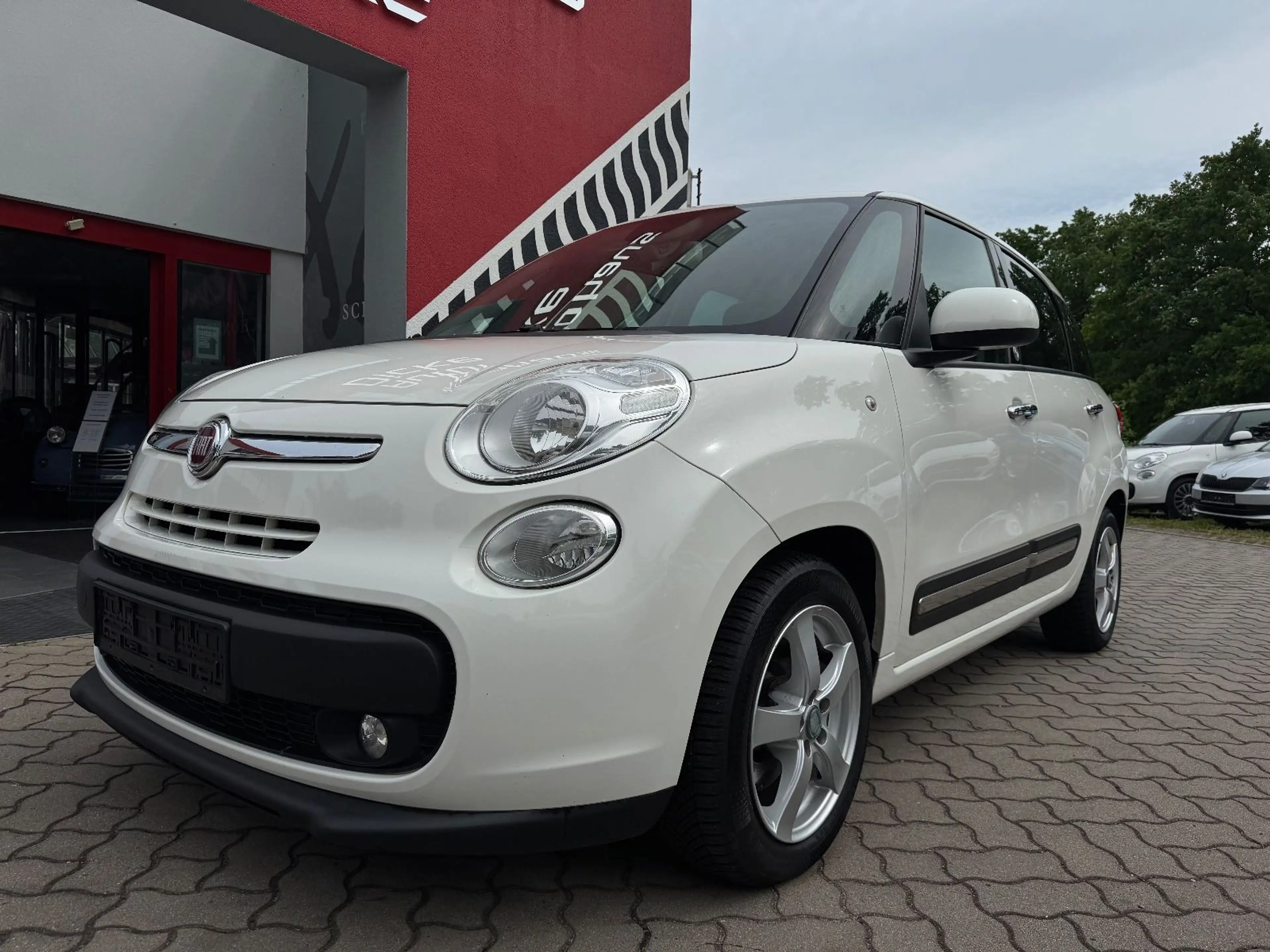 Fiat 500L Living extra lang Klimaauto Tempo Leder AHK — photo 15