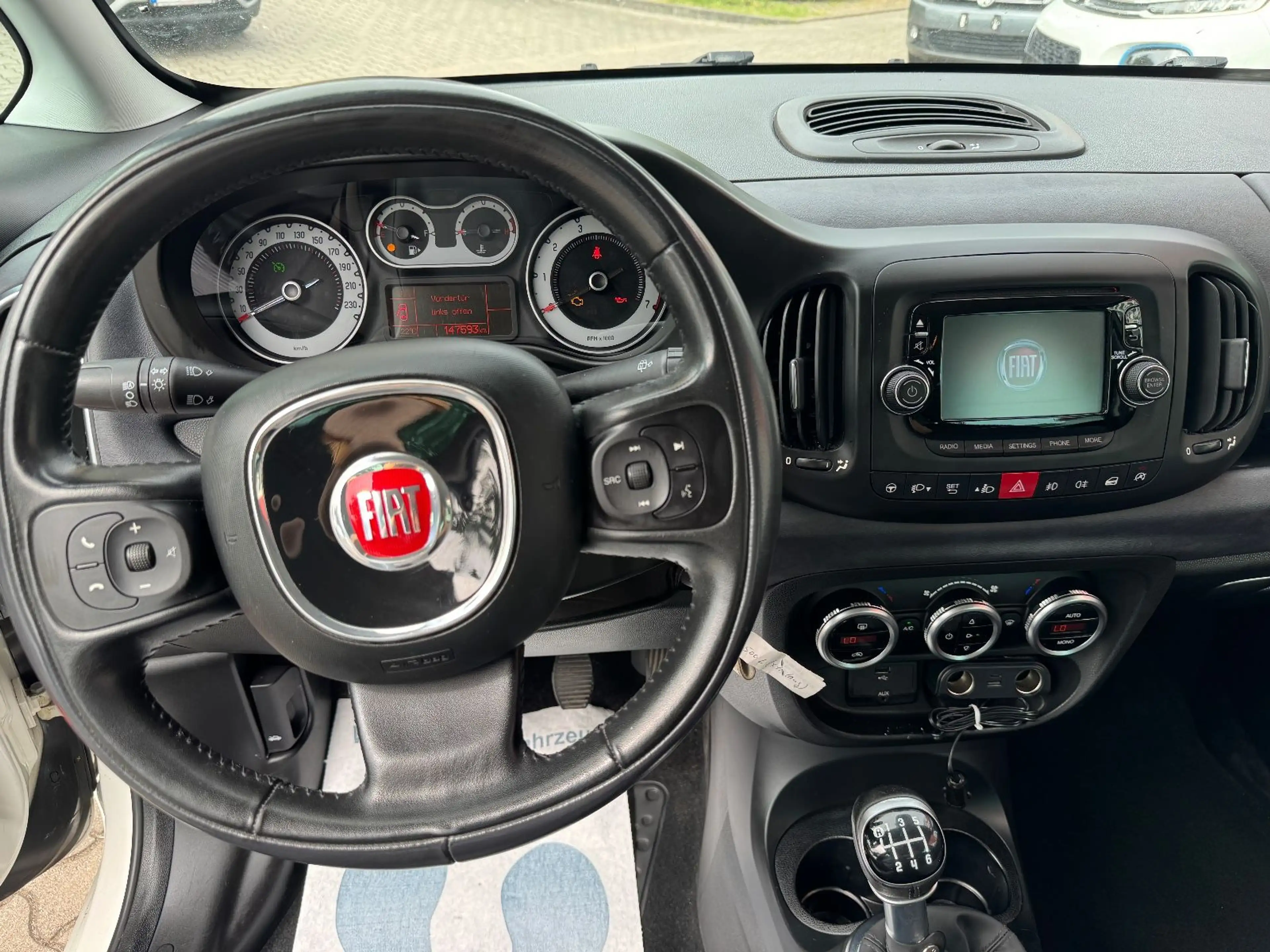 Fiat 500L Living extra lang Klimaauto Tempo Leder AHK — photo 12