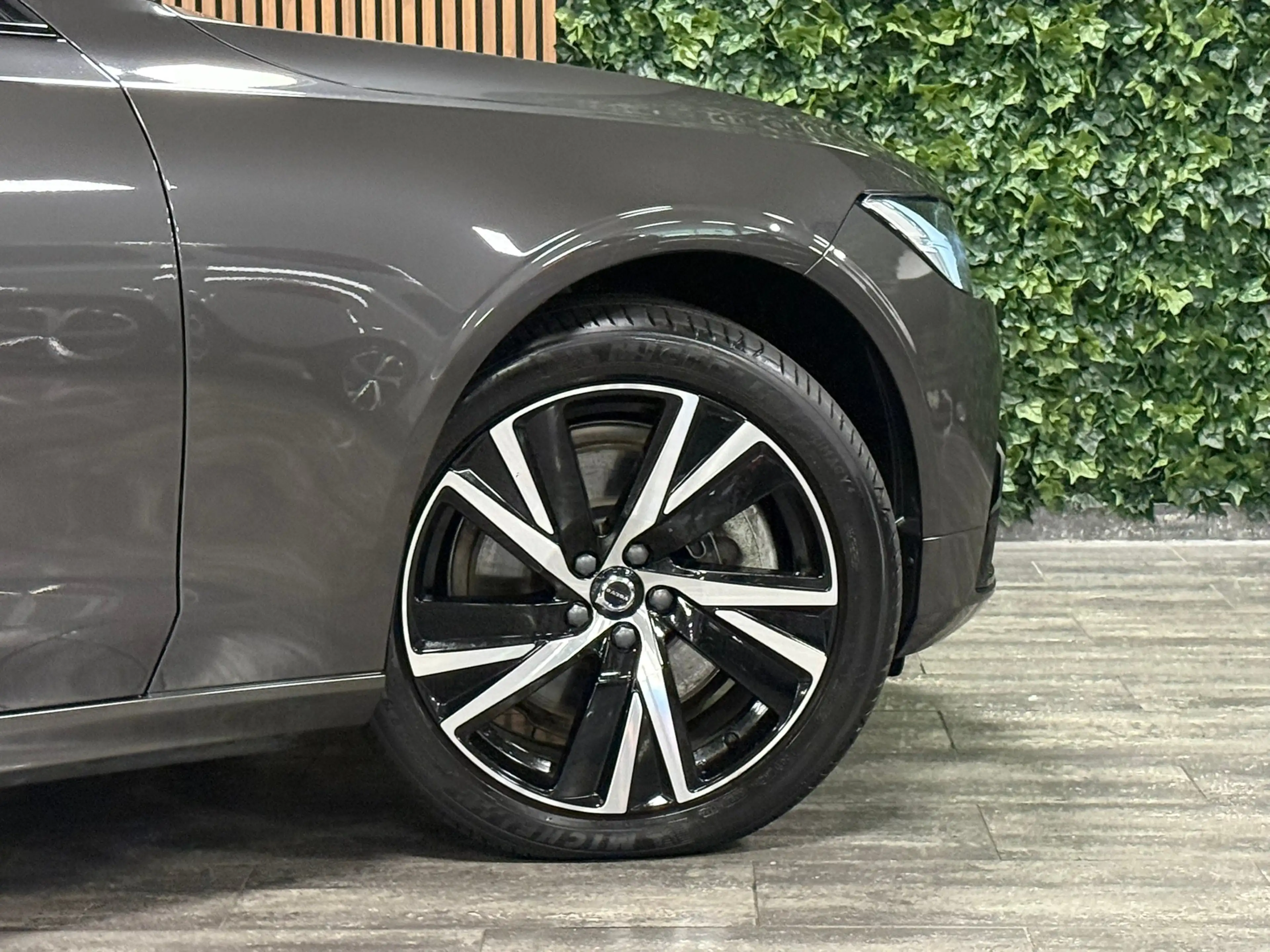 Volvo V90 T6 AWD Recharge Plus Dark Long Range | Luchtvering — photo 4