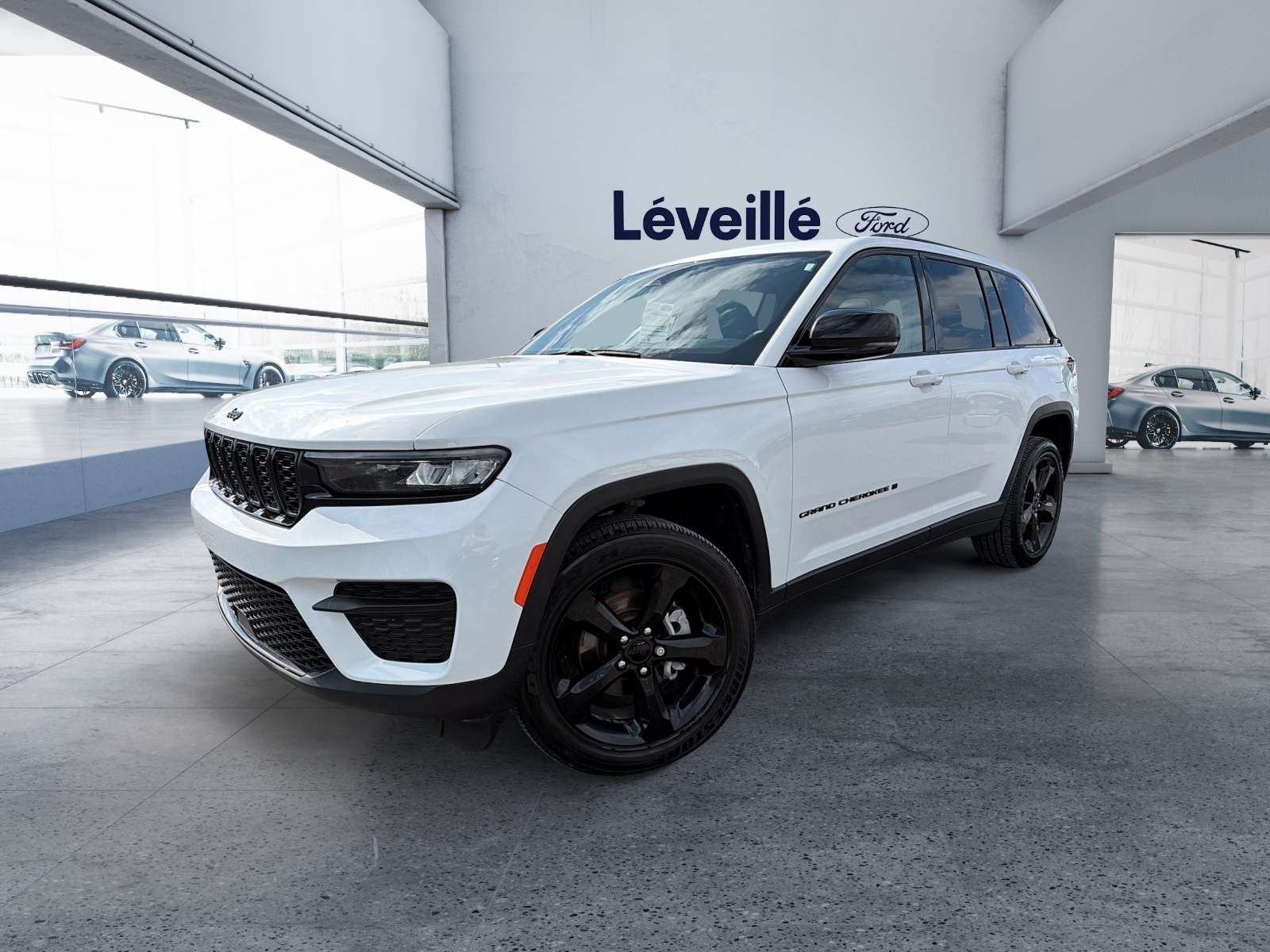 2024 Jeep Grand Cherokee Altitude 4x4 ** TOIT OUVRANT ** ATTACHE REMORQUE *