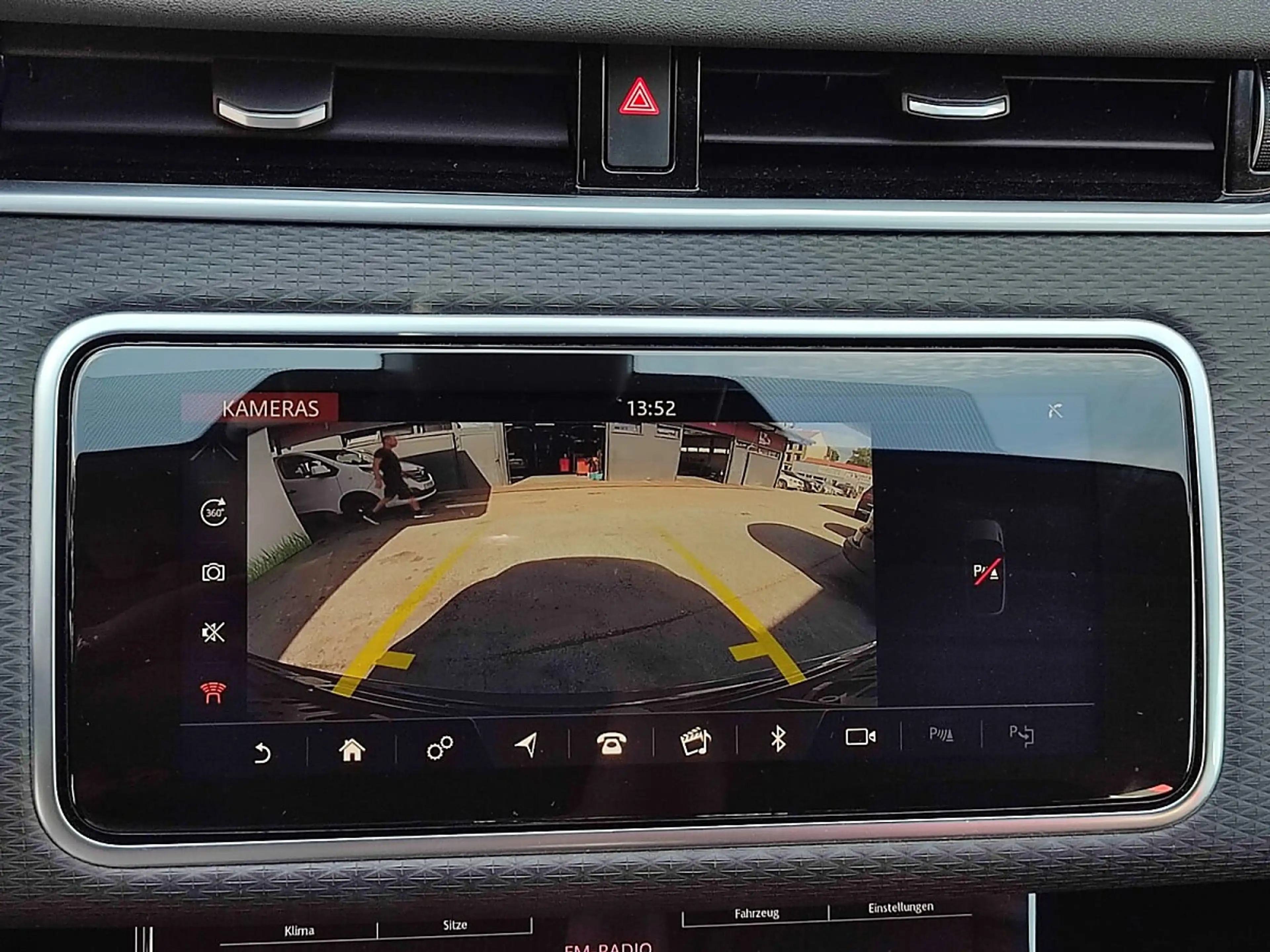 Land Rover Range Rover Evoque 2,0 D150 S Aut. — photo 11