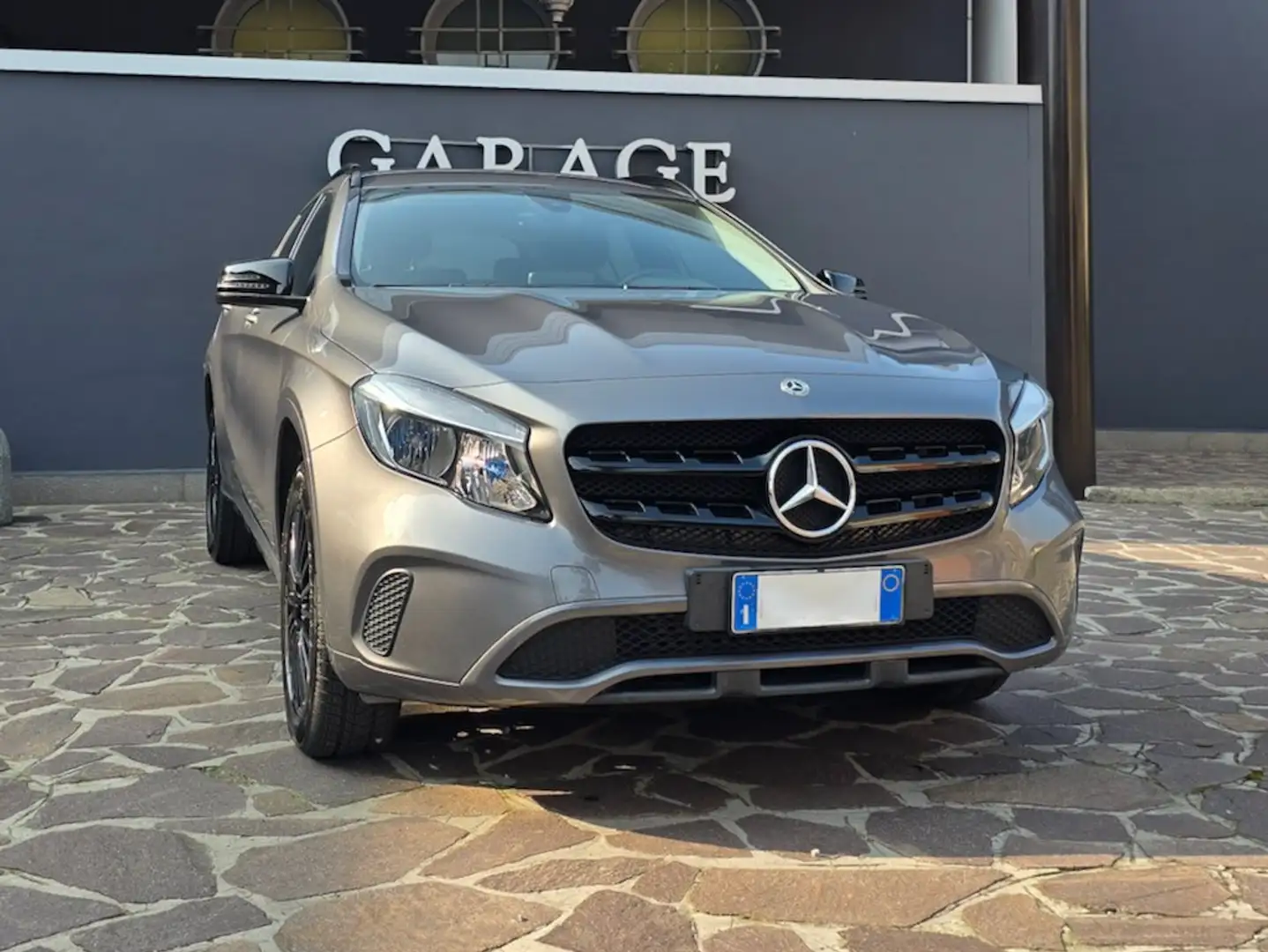 Mercedes-Benz GLA 220 GLA 220 d Business 4matic Grigio - 1