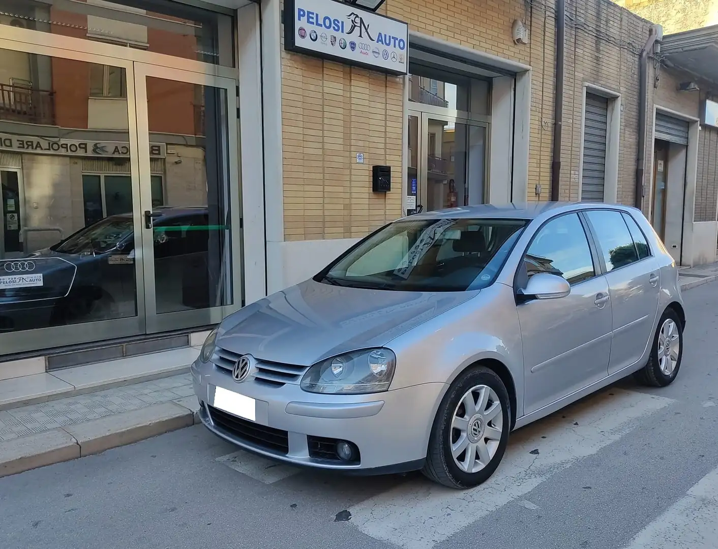 Volkswagen Golf 2.0 TDI 140 cv 5p. Comfortline Argento - 1