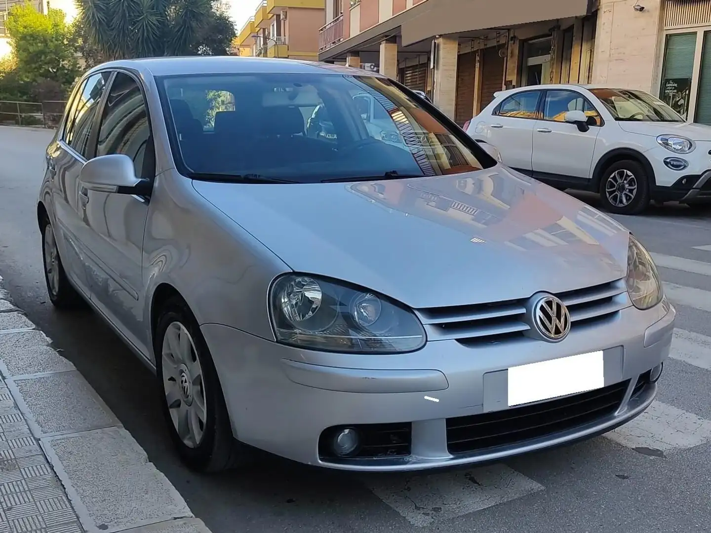 Volkswagen Golf 2.0 TDI 140 cv 5p. Comfortline Argento - 2