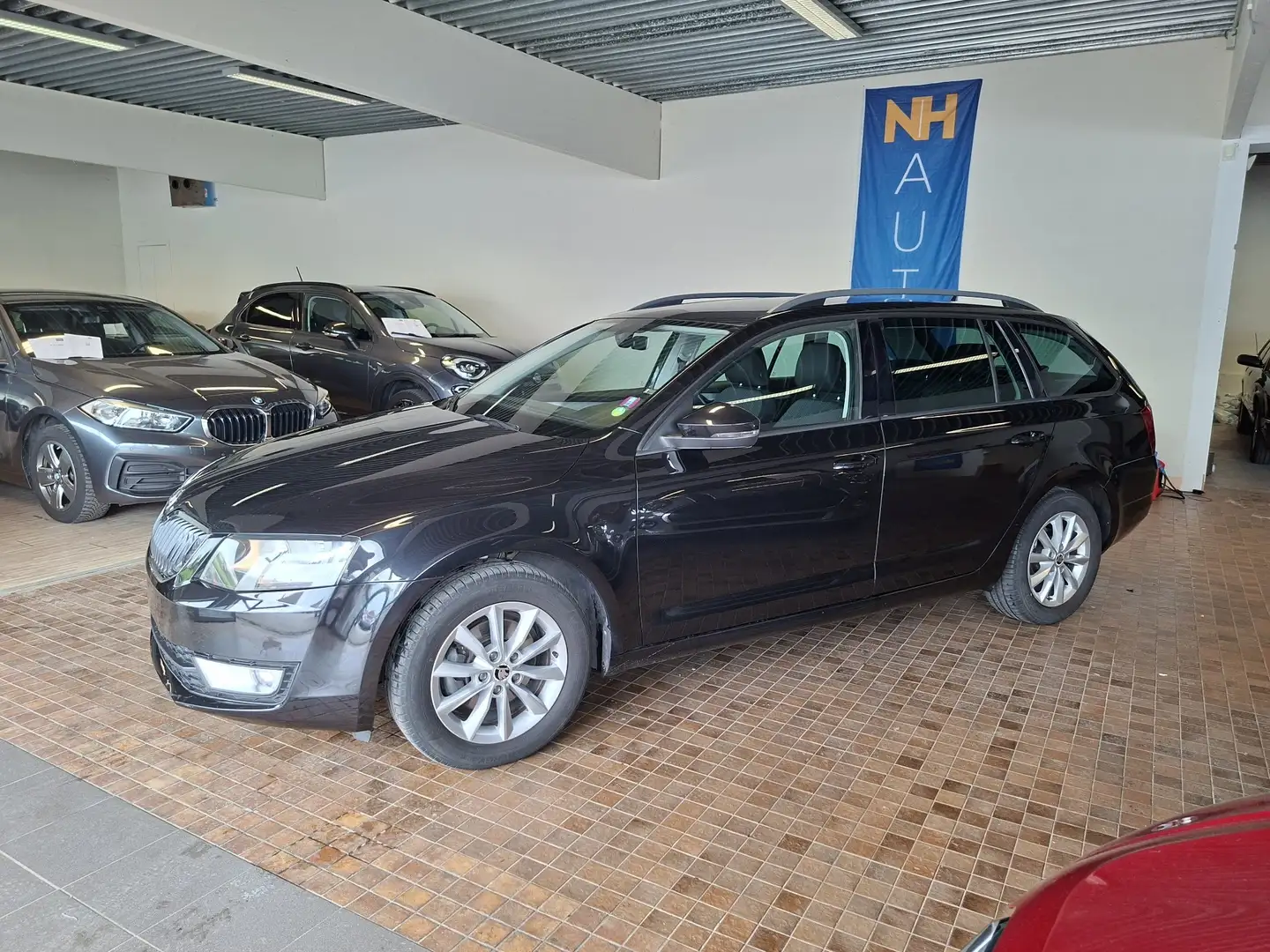 Skoda Octavia Octavia SW 1.0 TSI Ambition DSG Zwart - 2