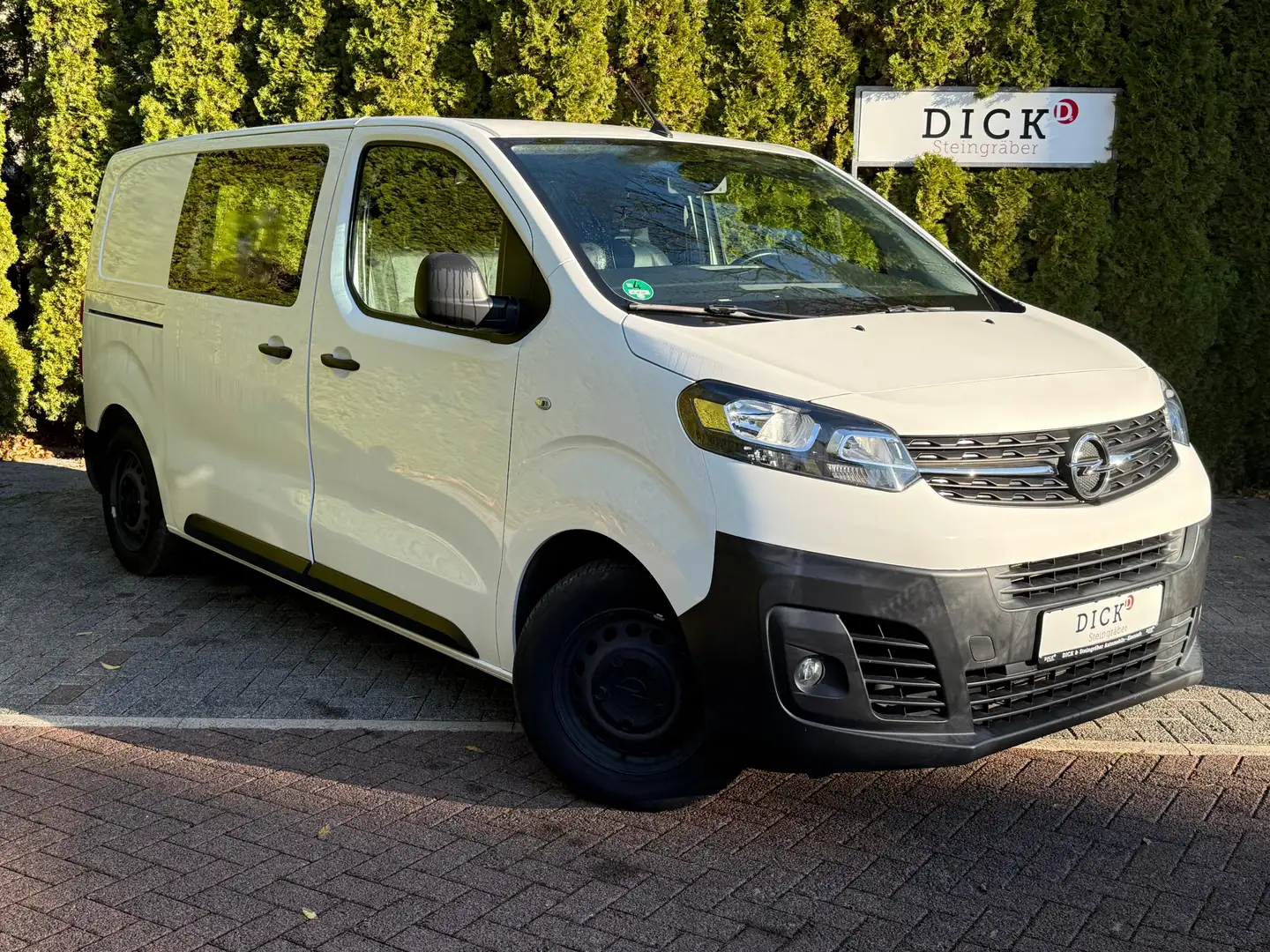 Opel Vivaro 1.5CDTI Edit M L2 3SITZ+KLIMA+SHZ+PDC+MFL Weiß - 1