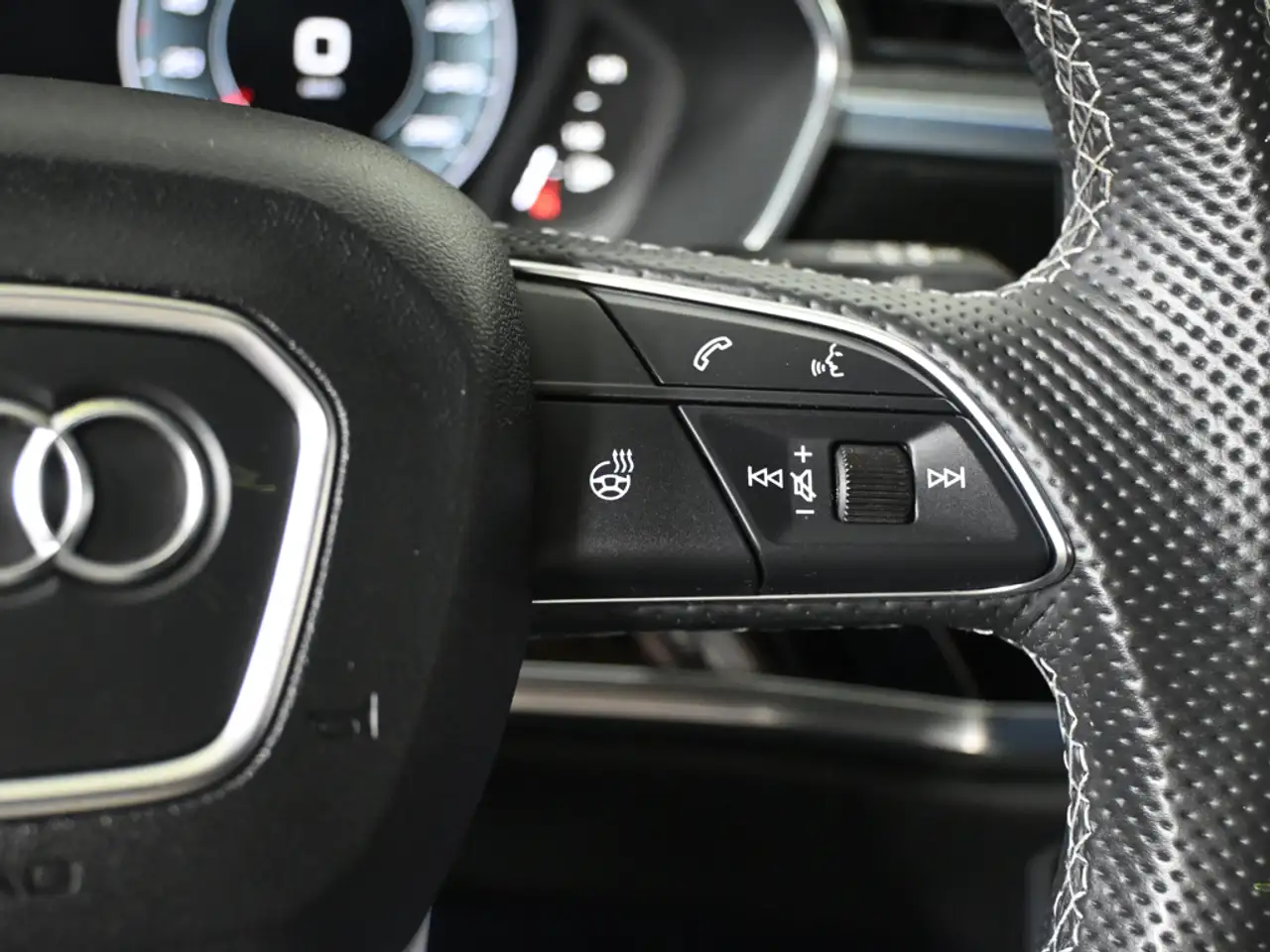 Audi Q3 снимка Audi Q3
