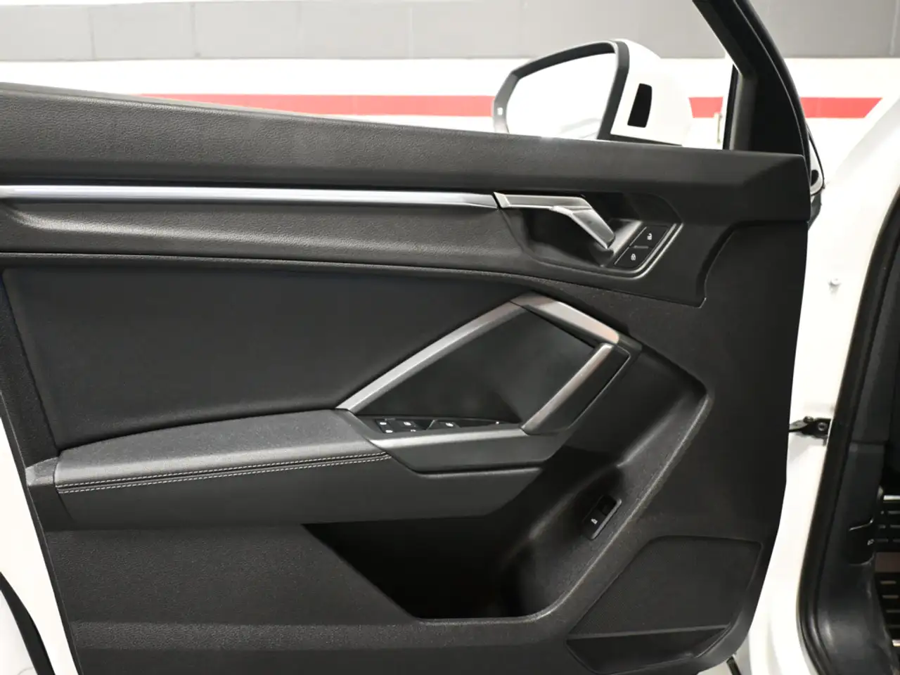Audi Q3 снимка Audi Q3