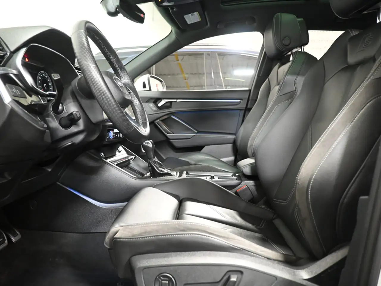 Audi Q3 снимка Audi Q3