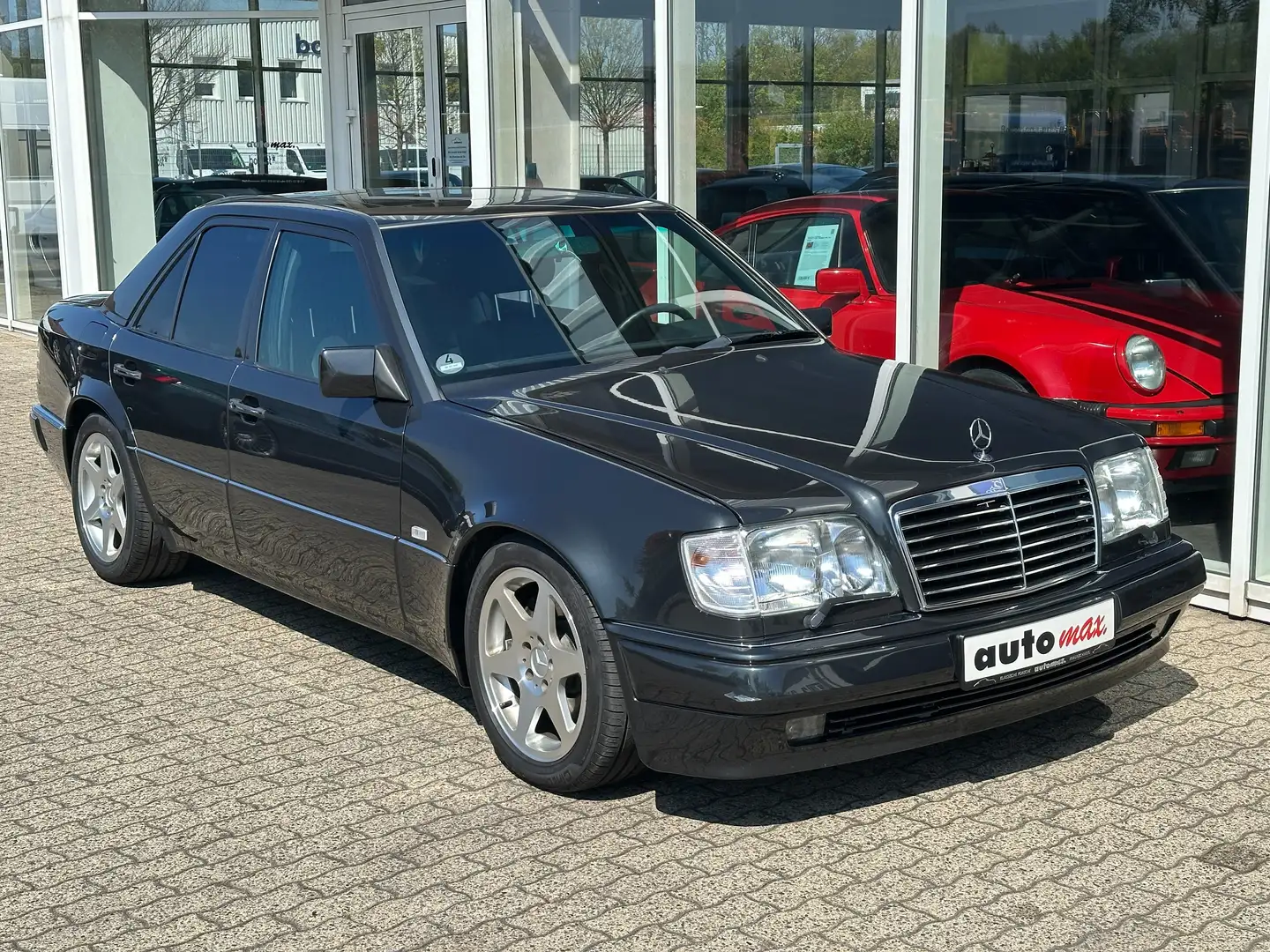 Mercedes-Benz E 500 500 E Schwarz - 1