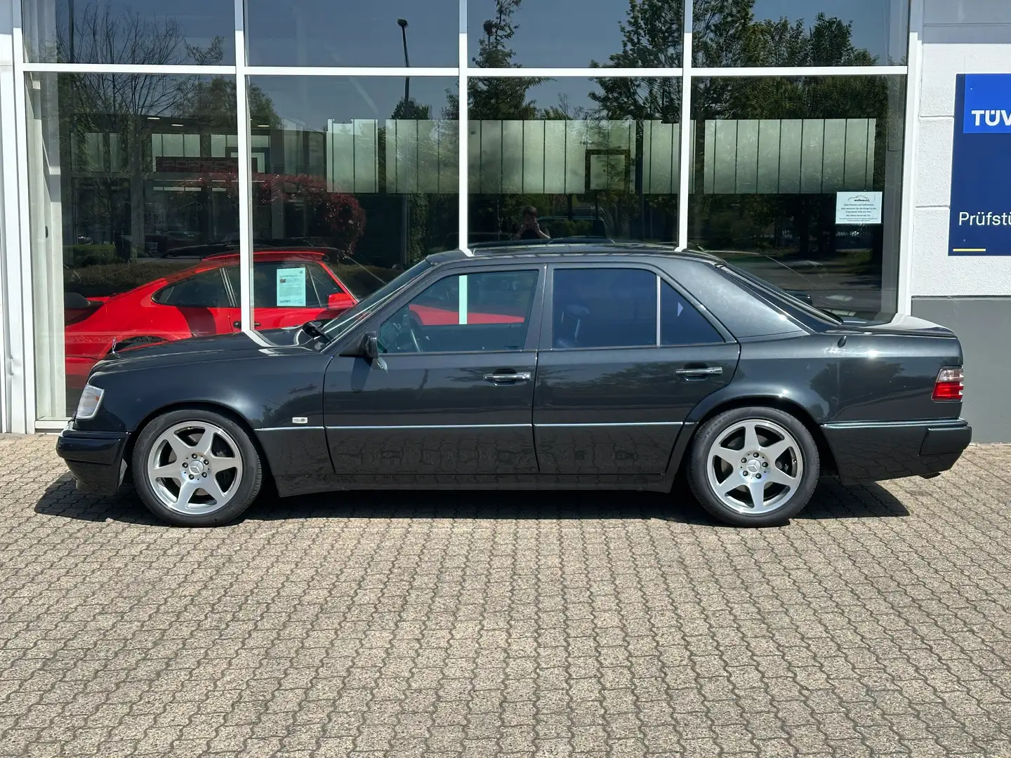 Mercedes-Benz E 500 500 E Schwarz - 2