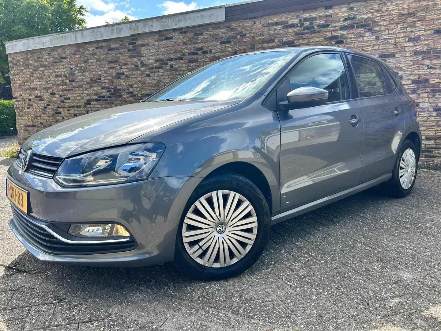 Volkswagen Polo 1.2 TSI Comfortline Grijs - 2