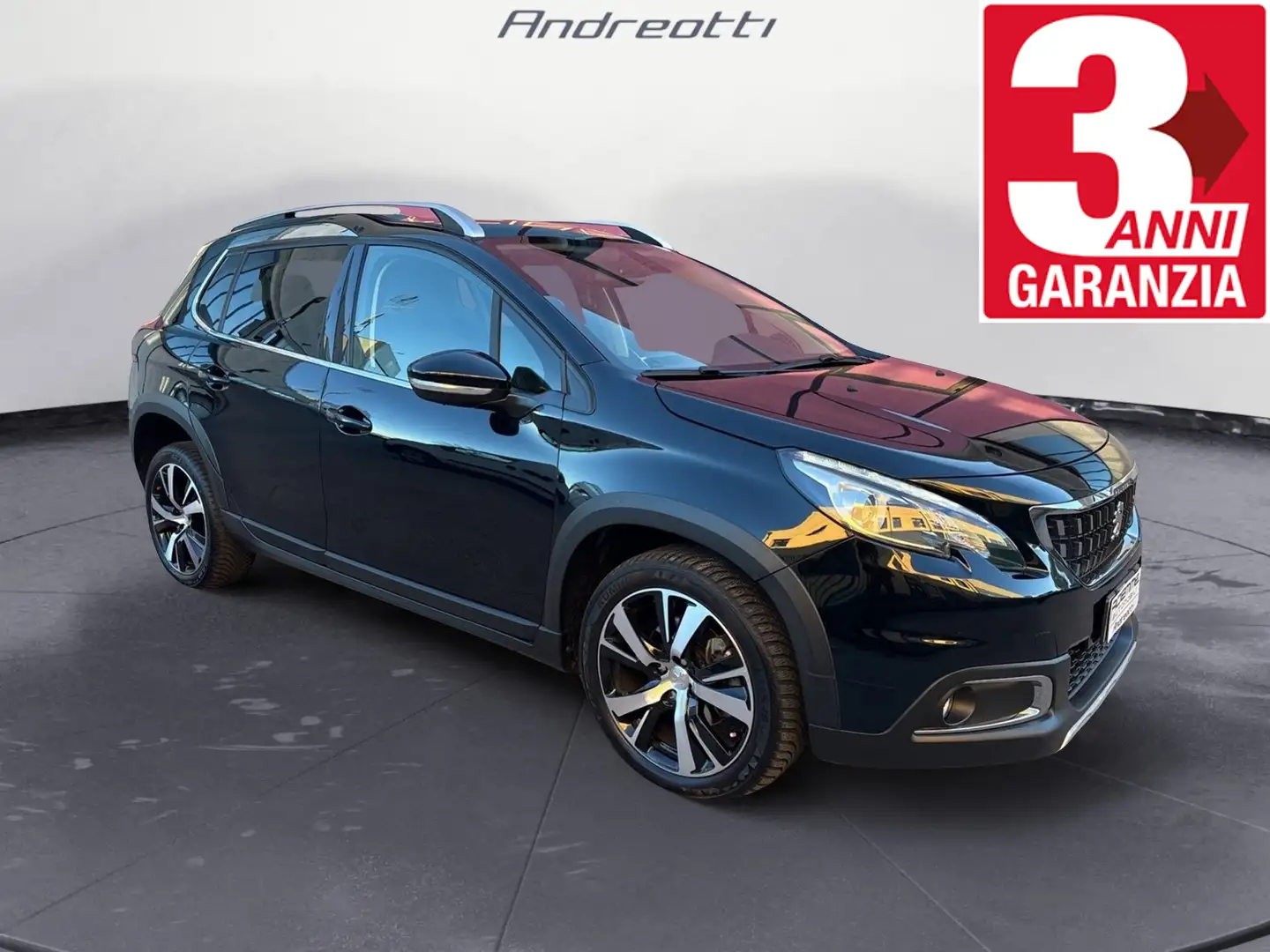 Peugeot 2008 BlueHDi 120 EAT6 S&S Allure Schwarz - 1