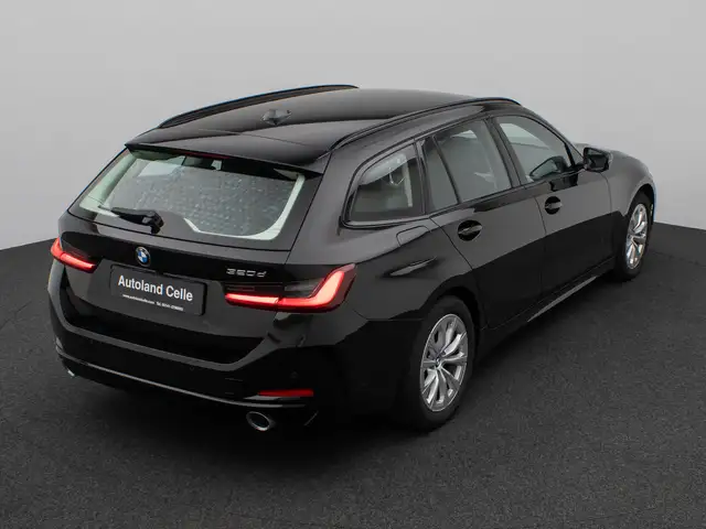 BMW 3 Series view 7