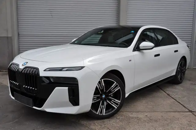 BMW 740