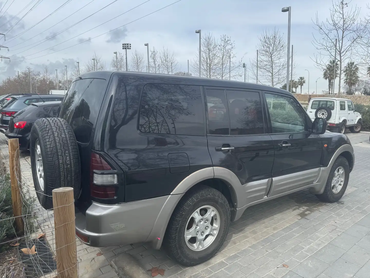 Mitsubishi Montero 3.2 DI-D GLS Fekete - 1