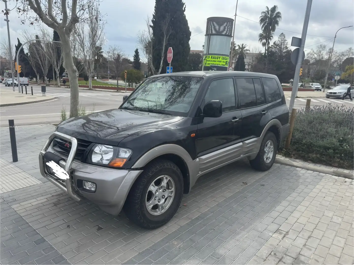 Mitsubishi Montero 3.2 DI-D GLS Fekete - 2