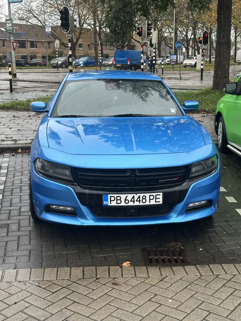 Dodge Charger 5.7 R/T HEMI Blau - 1