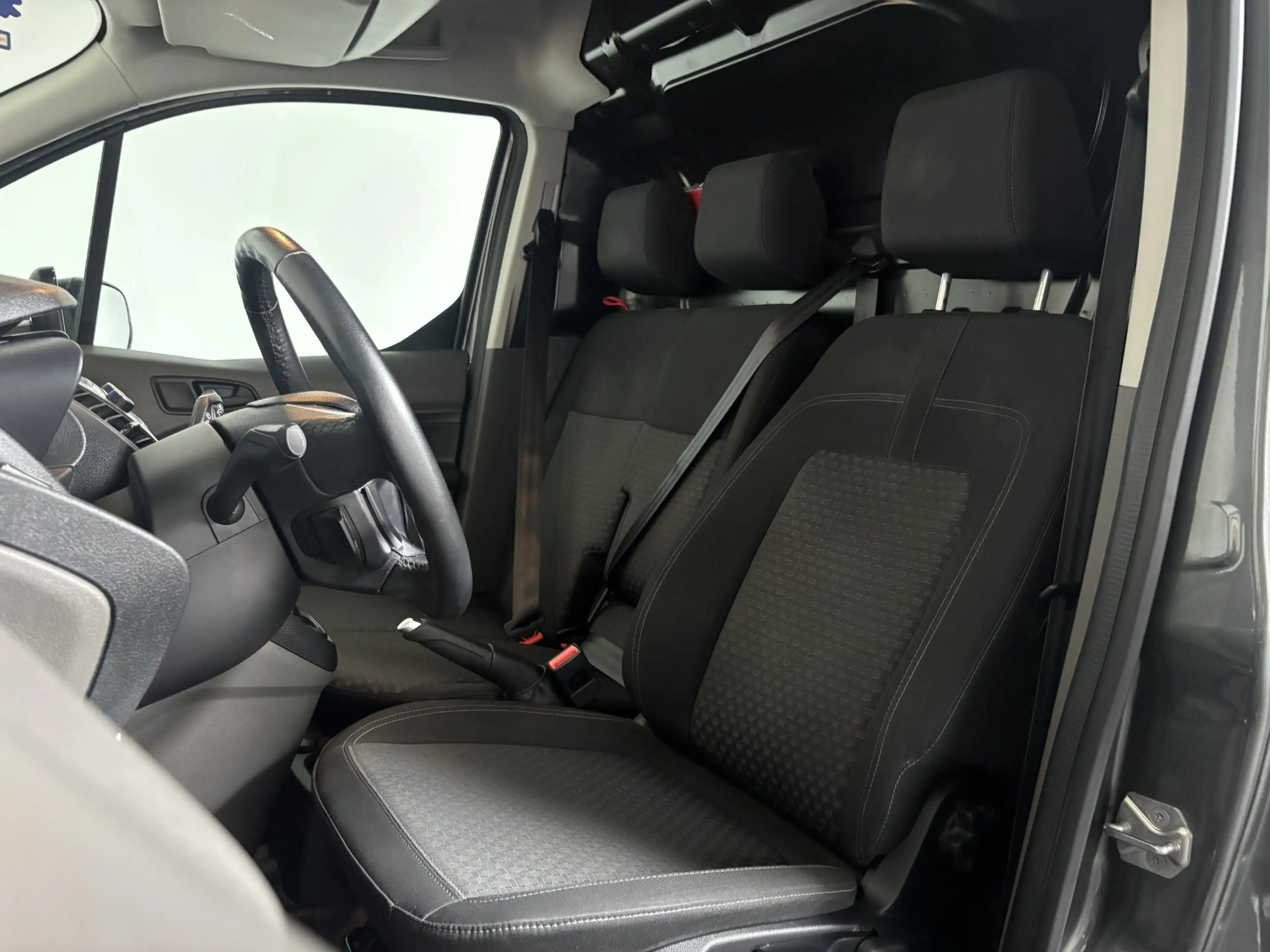 Ford Transit Connect L2 Automaat Navigatie Airco Parkeersensoren Cruise — photo 3