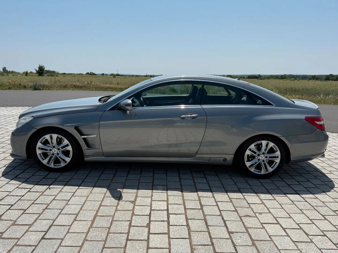 Mercedes-Benz E 350 CGI Coupe AMG-Line|BRABUS-Umbau|AHK Argent - 2