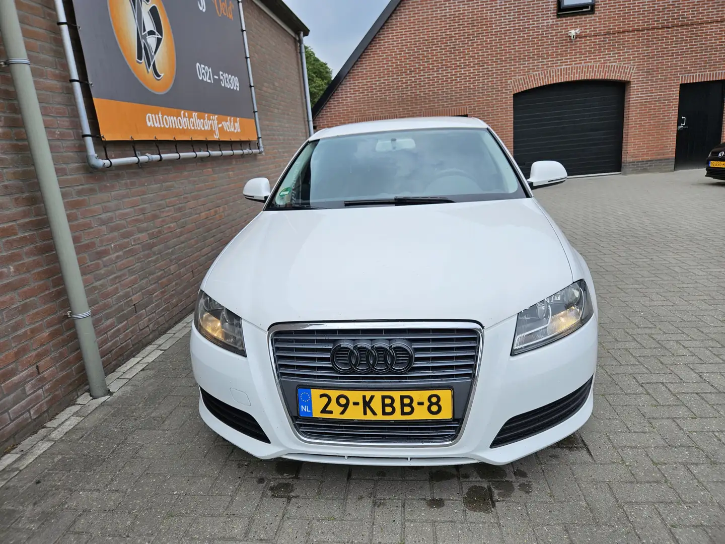 Audi A3 Sportback 1.4 TFSI Attraction White - 2