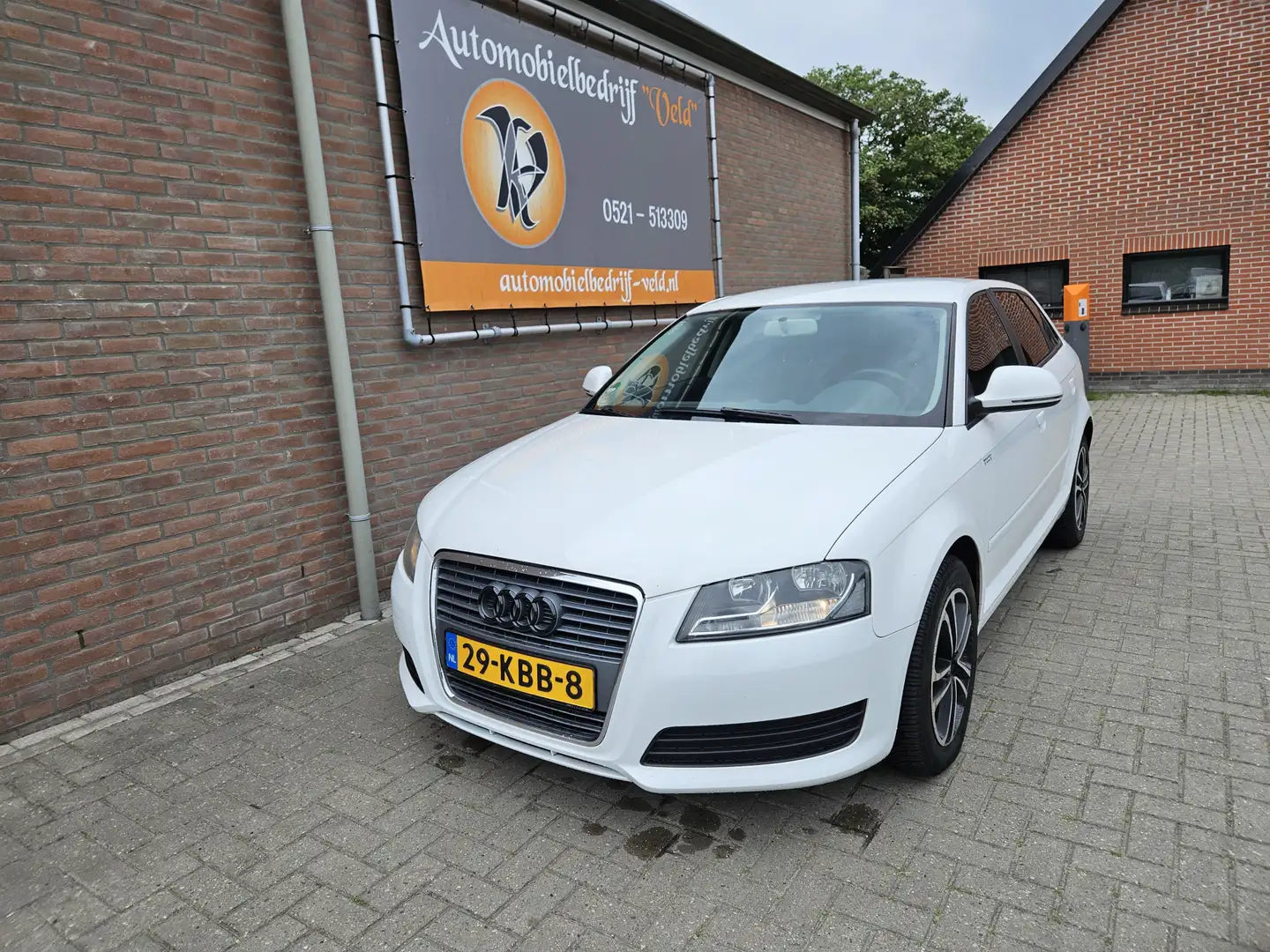 Audi A3 Sportback 1.4 TFSI Attraction White - 1