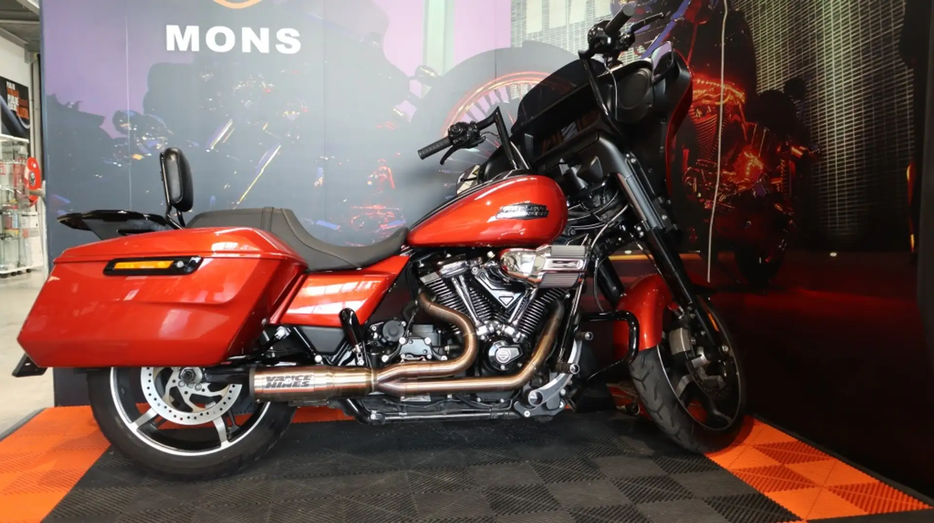 Harley-Davidson Tour Glide Street Orange - 1