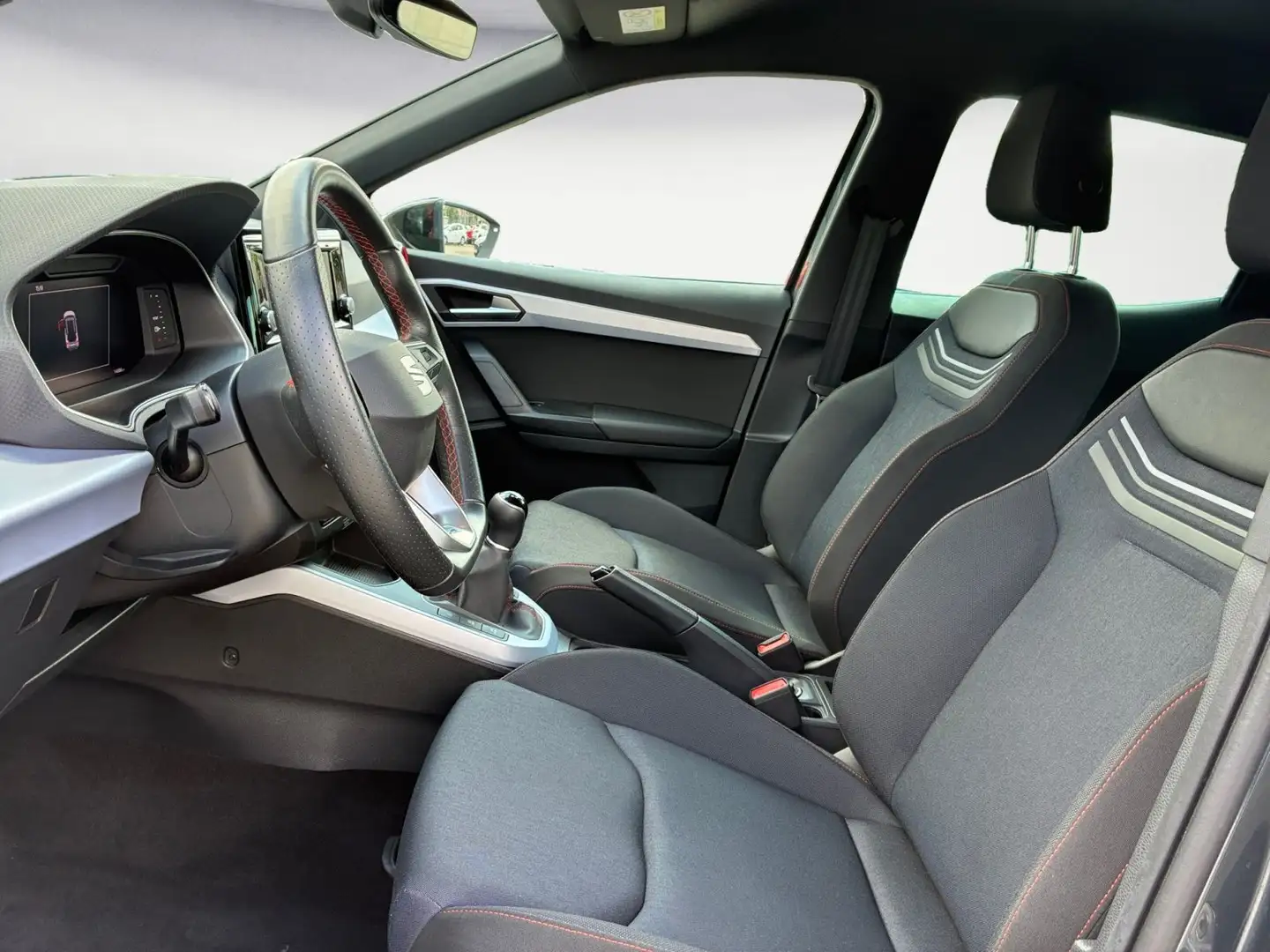 SEAT Arona ARONA 1.0 TSI FR *Einparkhilfe *DAB *Fahrprofila Grau - 2
