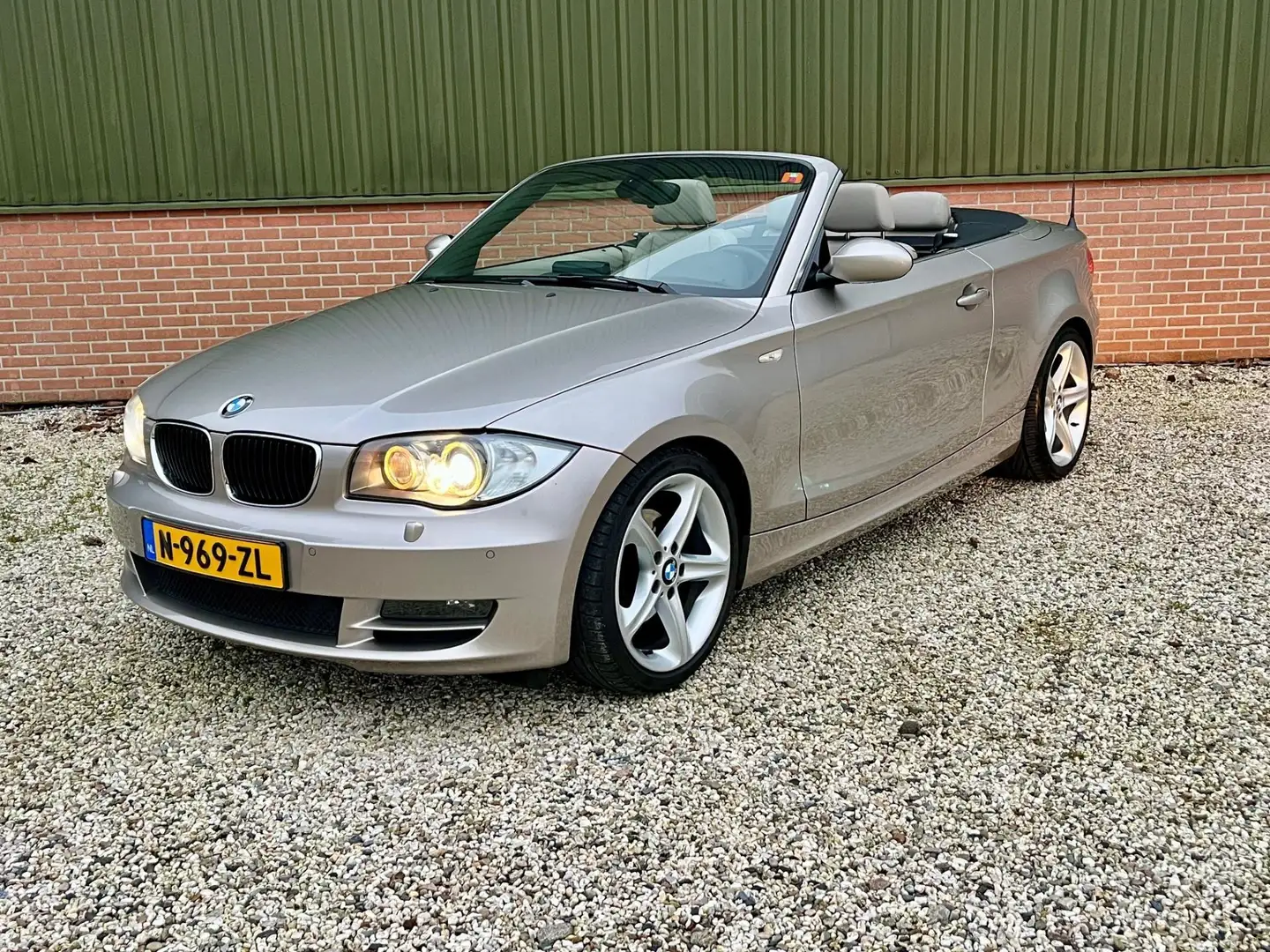 BMW 125 1-serie Cabrio 125i ''Manual" Grijs - 1