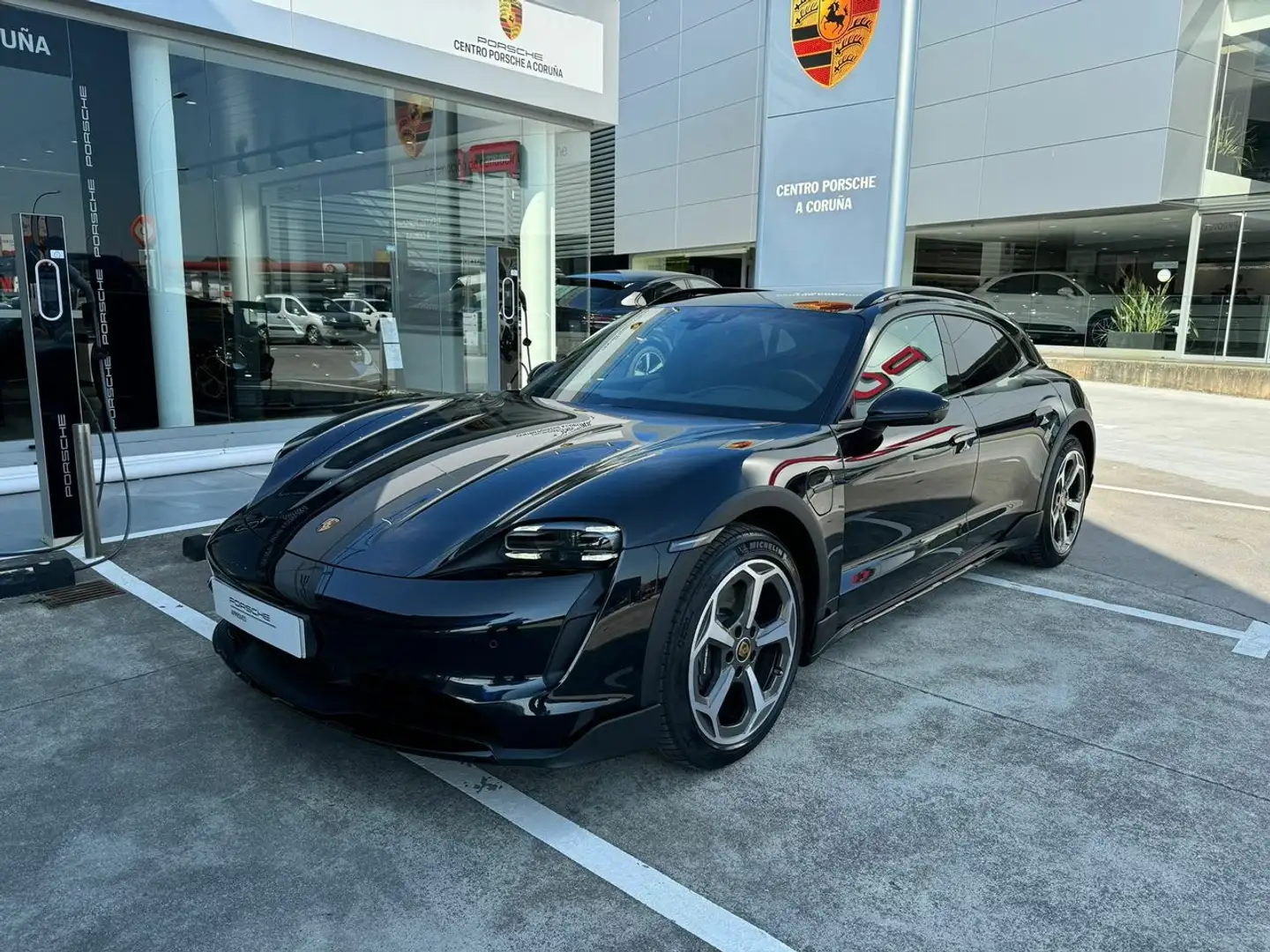 Porsche Taycan 4 CROSS TURISMO Negro - 1