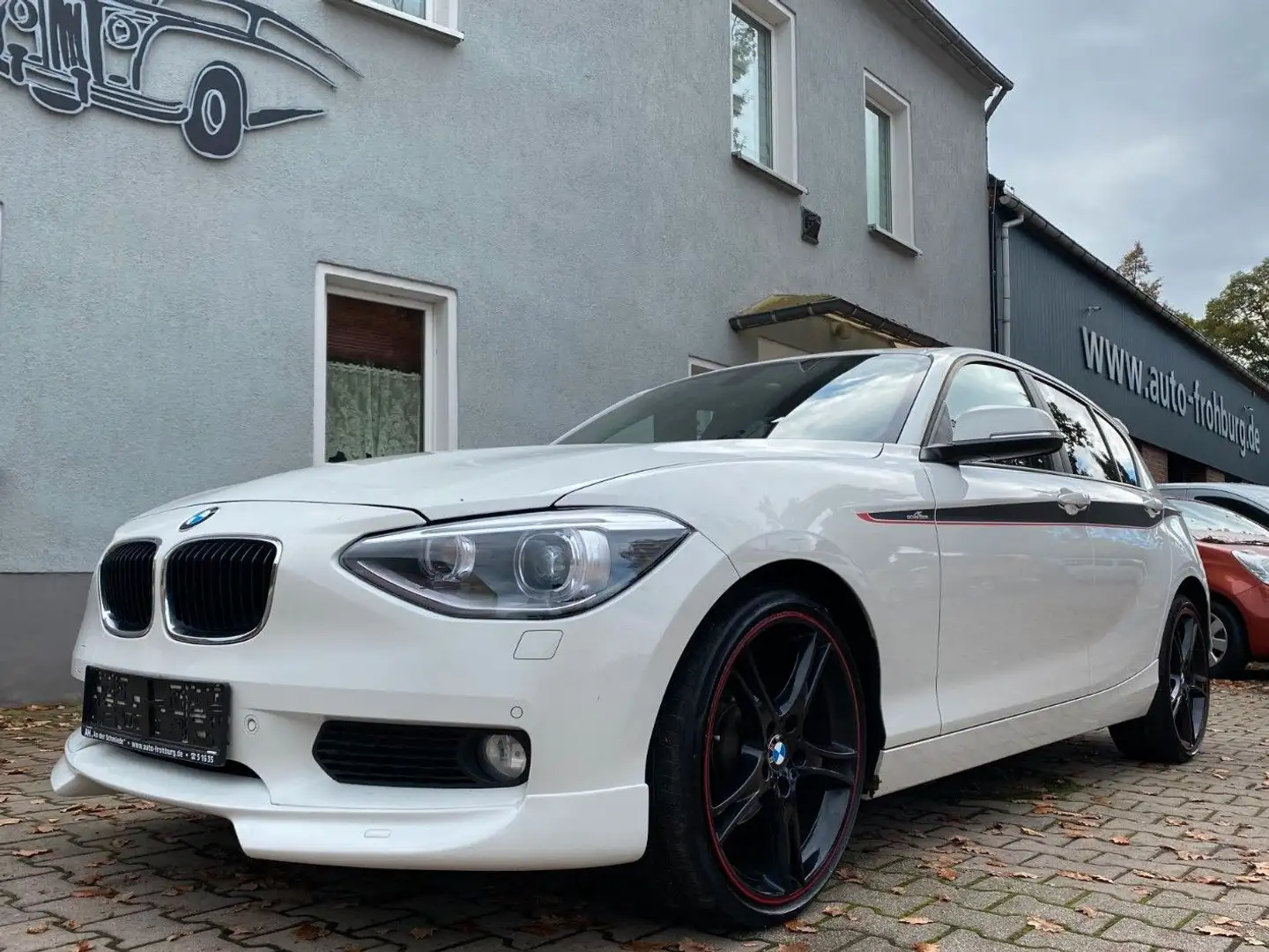 BMW 118 d,Schnitzer,Navi,Klimaaut,Xenon,1.Hd Weiß - 2